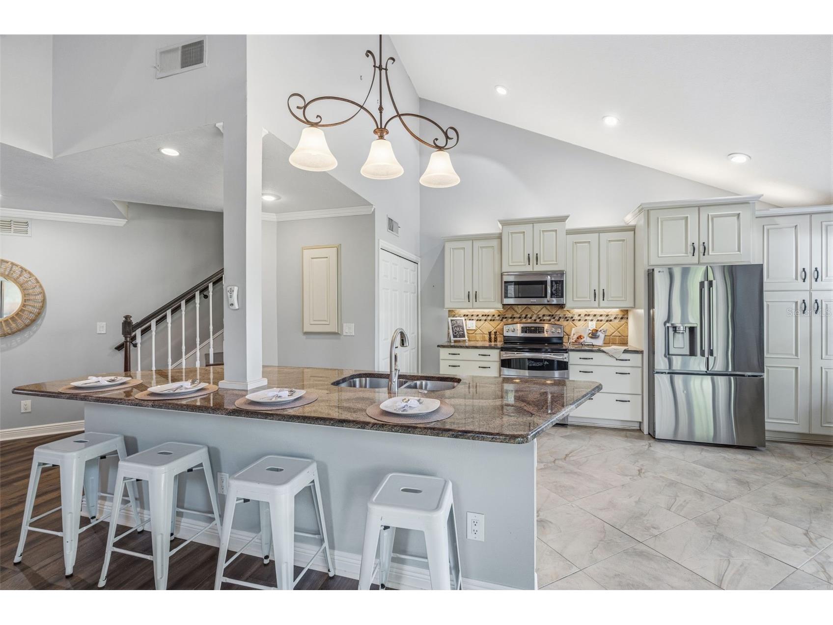 2009 Philippe Court Safety Harbor FL 34695 TB8526082 image6
