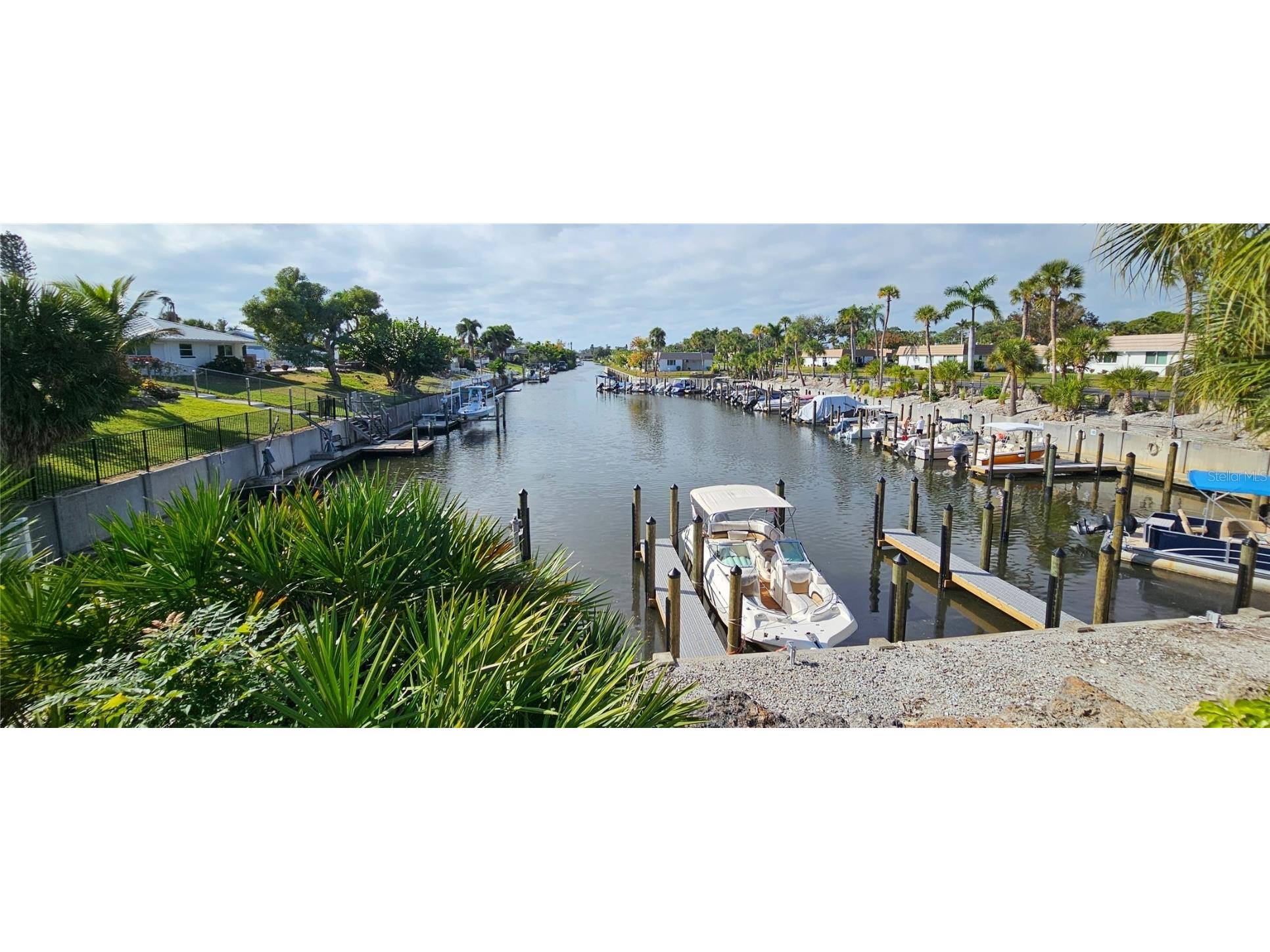 2009 Riverbluff Parkway #V334 Sarasota FL 34231 A4674441 image26