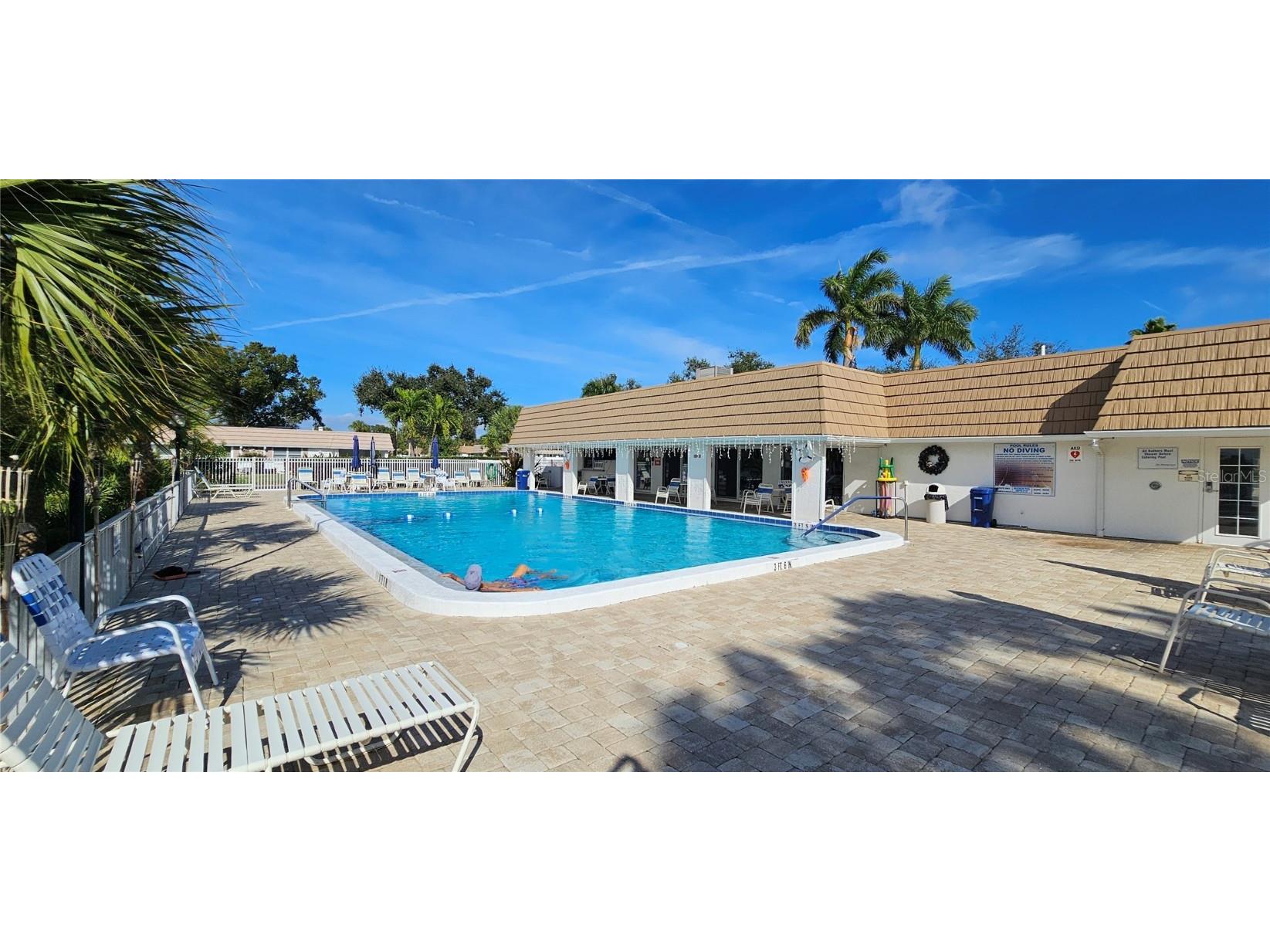 2009 Riverbluff Parkway #V334 Sarasota FL 34231 A4674441 image27