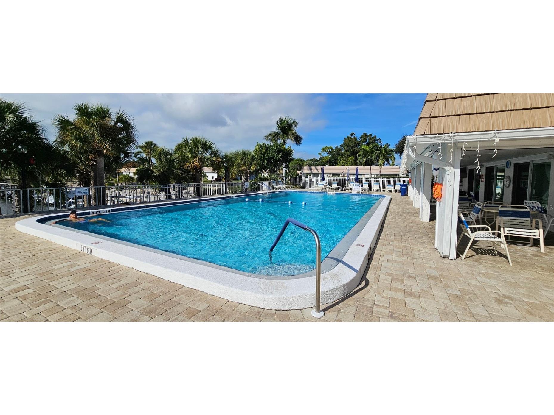 2009 Riverbluff Parkway #V334 Sarasota FL 34231 A4674441 image28