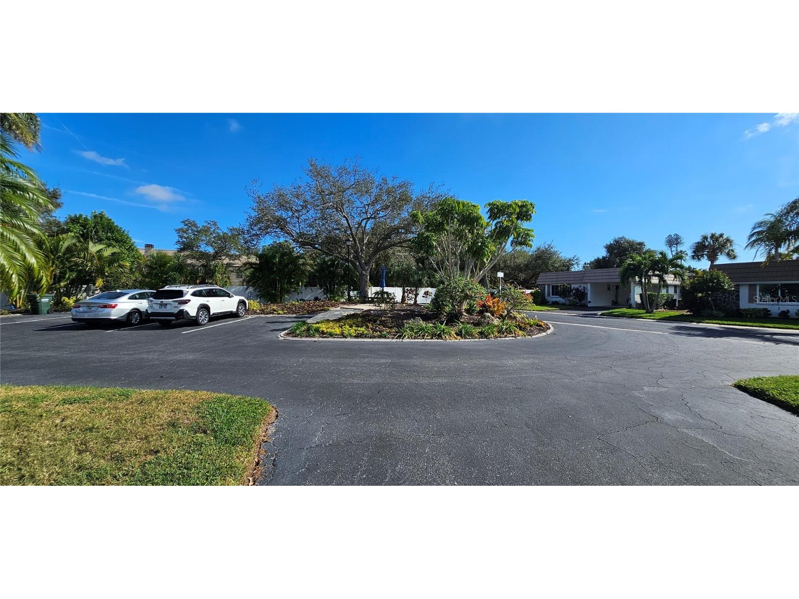 2009 Riverbluff Parkway #V334 Sarasota FL 34231 A4674441 image29