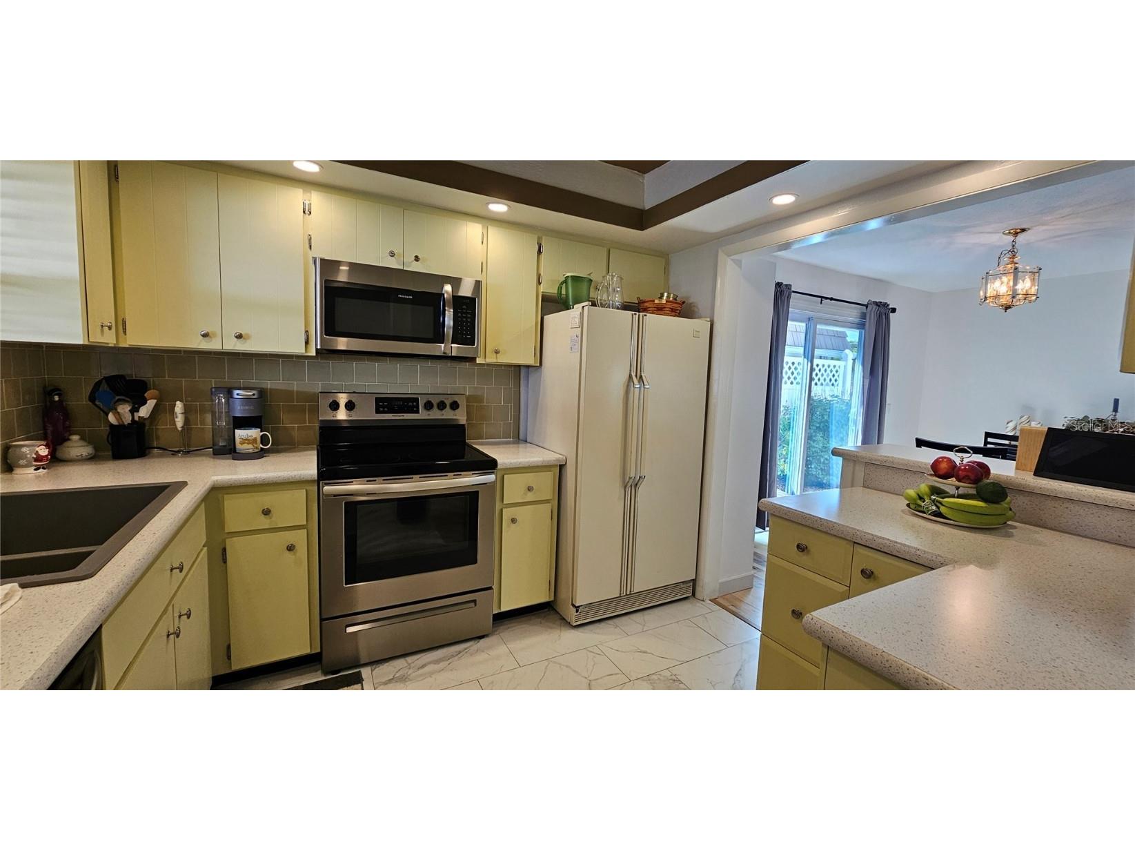 2009 Riverbluff Parkway #V334 Sarasota FL 34231 A4674441 image5