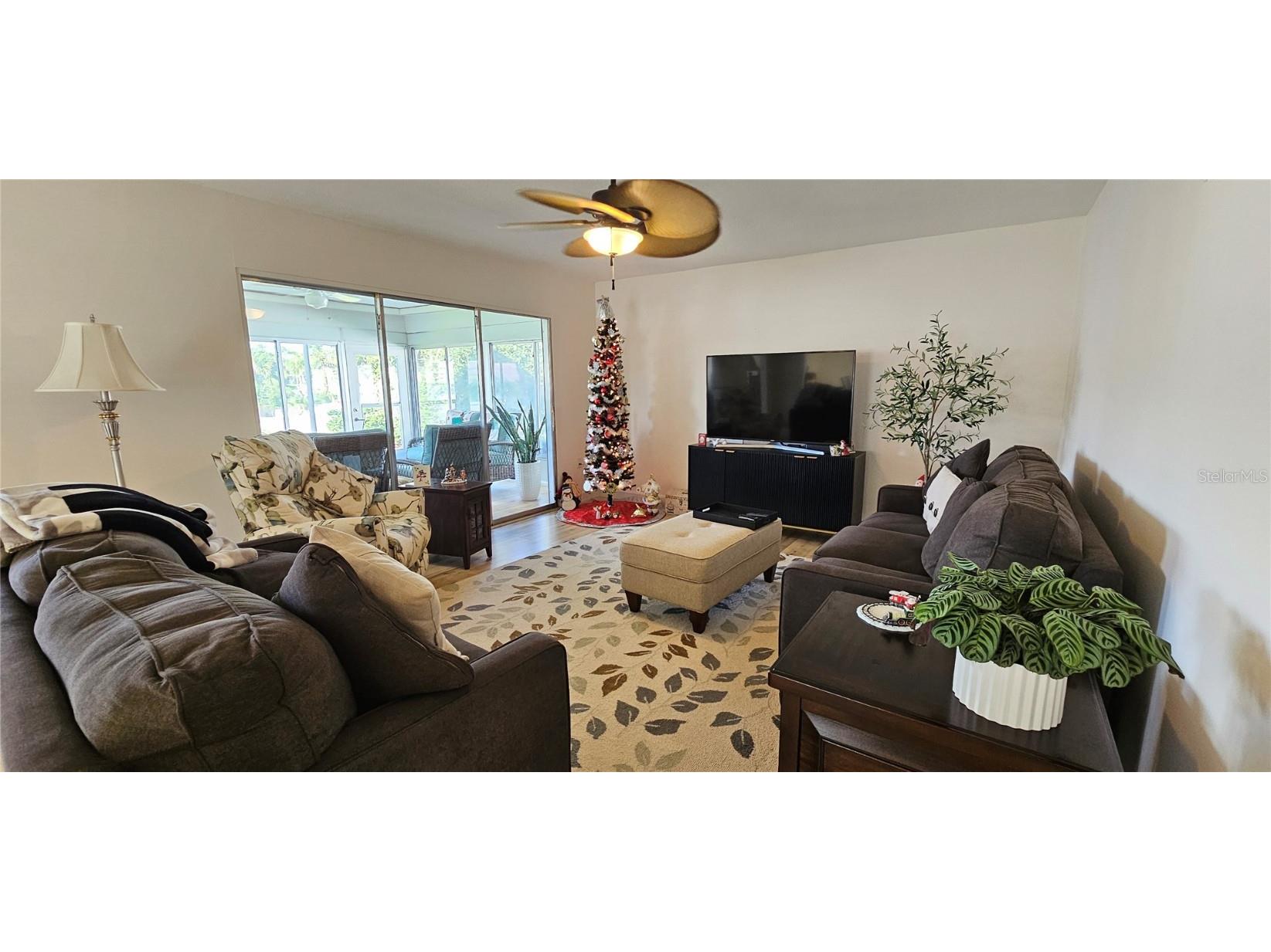 2009 Riverbluff Parkway #V334 Sarasota FL 34231 A4674441 image6