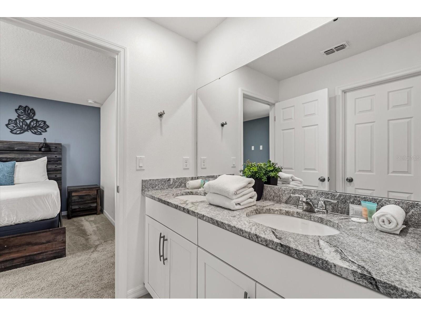 2009 Tropical Palms Circle Kissimmee FL 34747 O6380337 image18