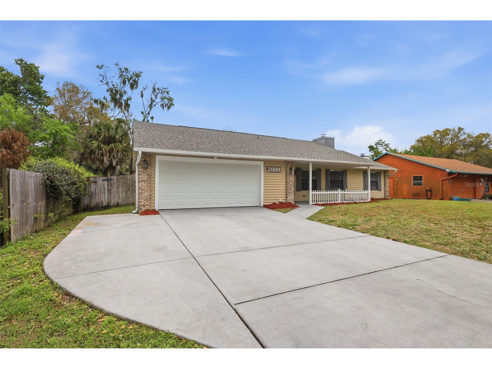2009 Umbrella Tree Drive Edgewater FL 32141 V4948014 image2