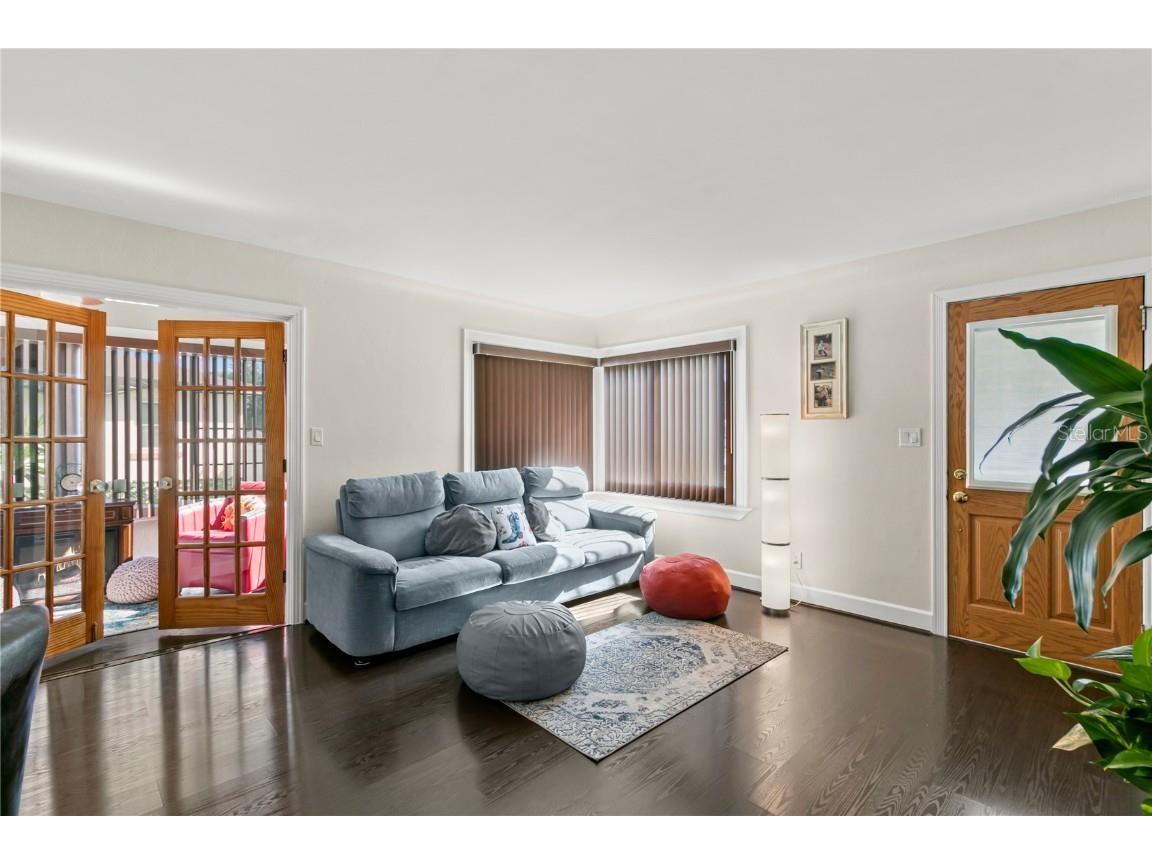 201 39th Street S Saint Petersburg FL 33711 TB8422095 image3