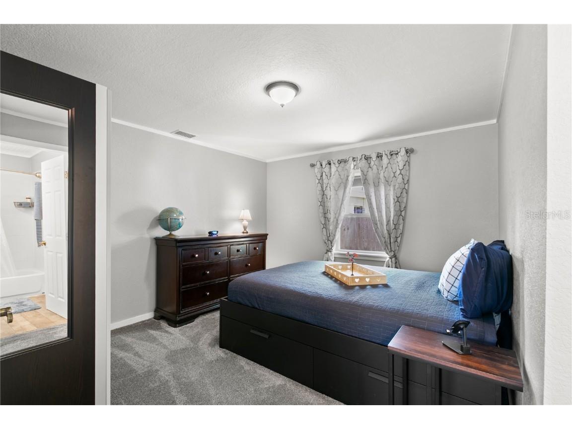 201 39th Street S Saint Petersburg FL 33711 TB8422095 image32