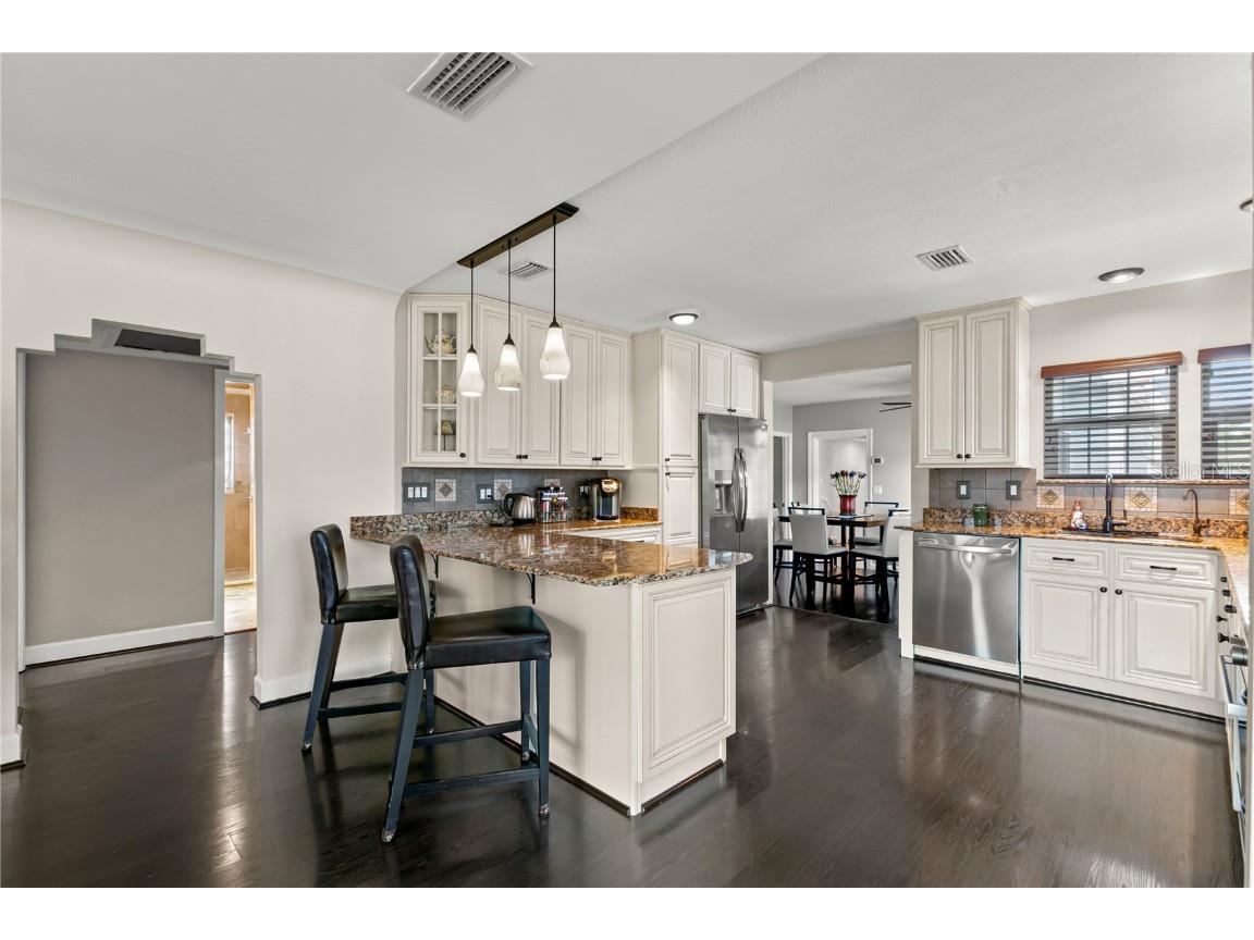 201 39th Street S Saint Petersburg FL 33711 TB8422095 image8