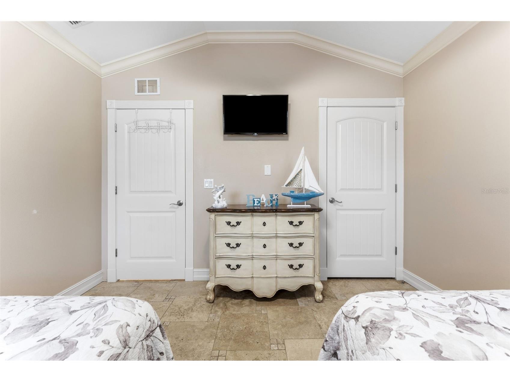 201 54th Street Holmes Beach FL 34217 TB8480803 image18