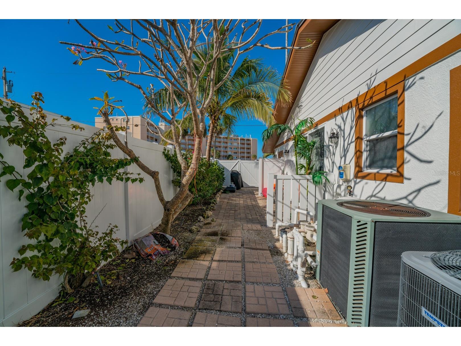 201 54th Street Holmes Beach FL 34217 TB8480803 image49