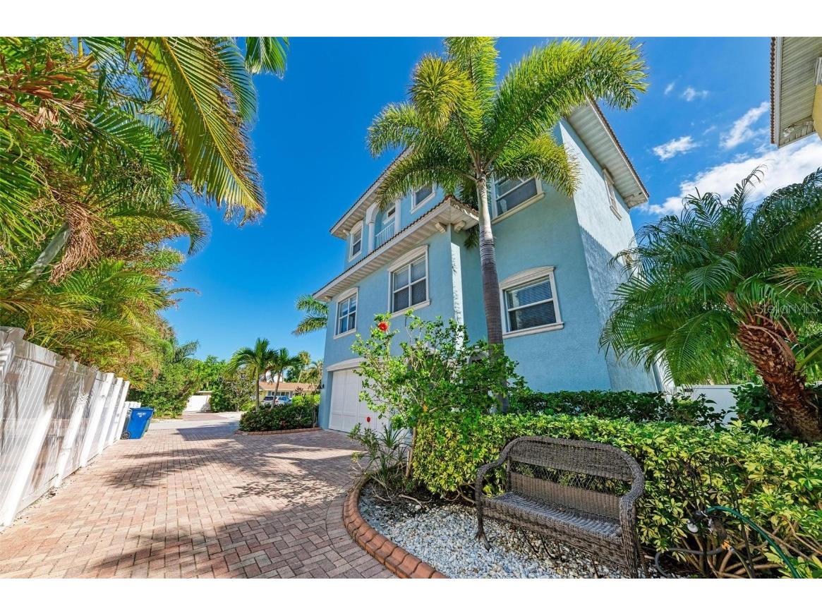 201 57th Street Holmes Beach FL 34217 A4673048 image1