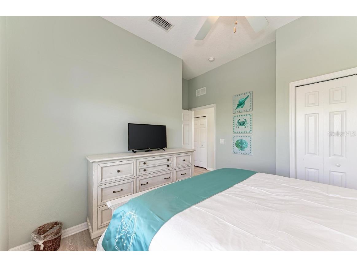 201 57th Street Holmes Beach FL 34217 A4673048 image16