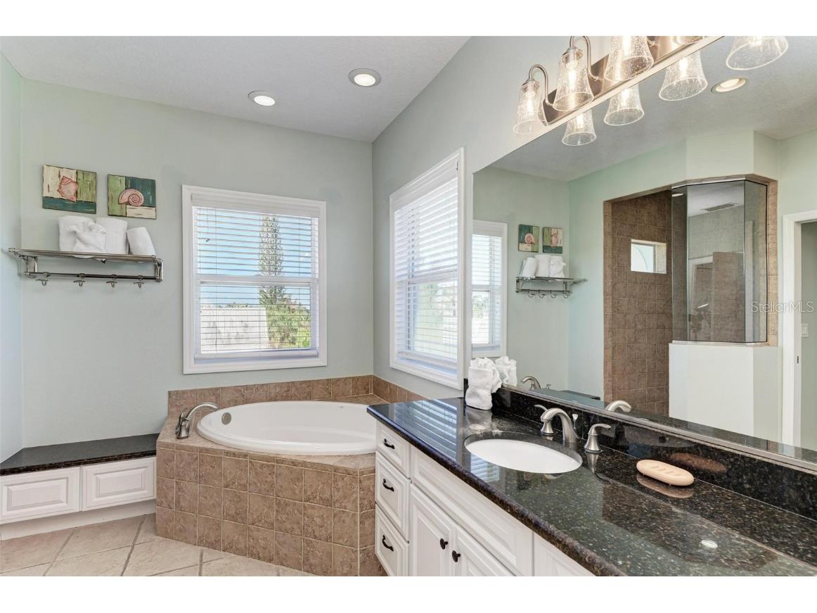 201 57th Street Holmes Beach FL 34217 A4673048 image27