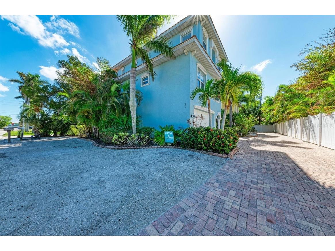 201 57th Street Holmes Beach FL 34217 A4673048 image41