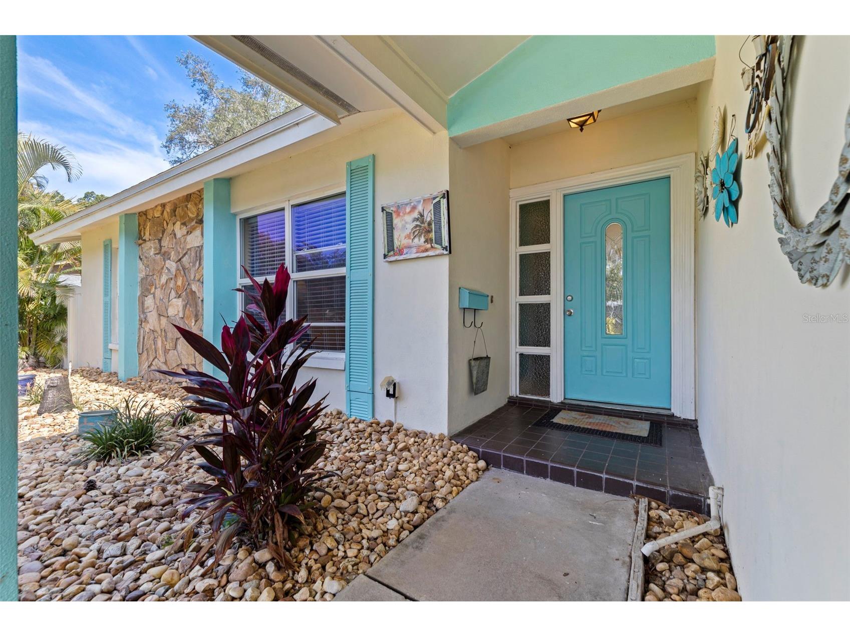 201 58th Avenue S Saint Petersburg FL 33705 TB8506374 image2