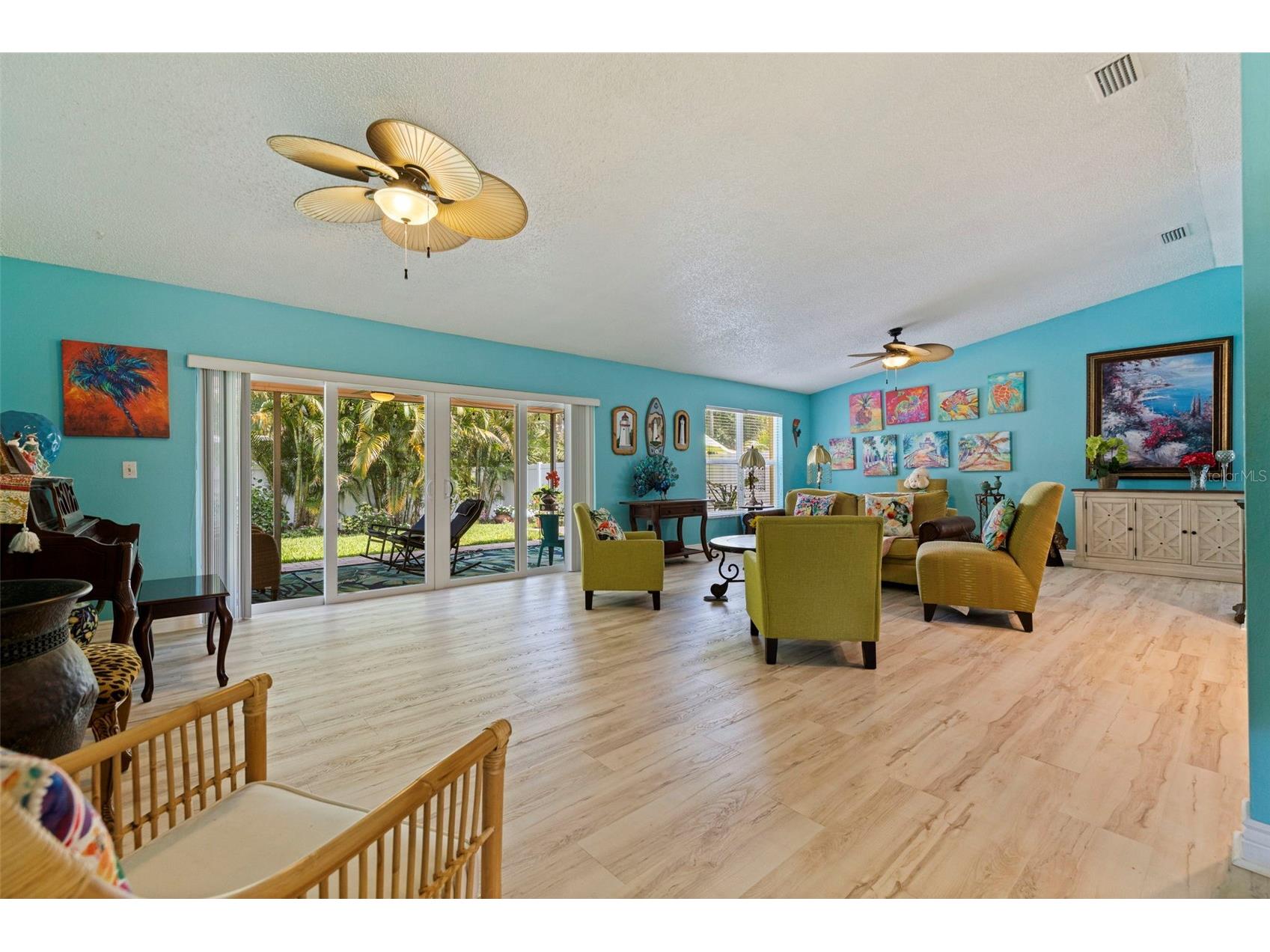 201 58th Avenue S Saint Petersburg FL 33705 TB8506374 image4