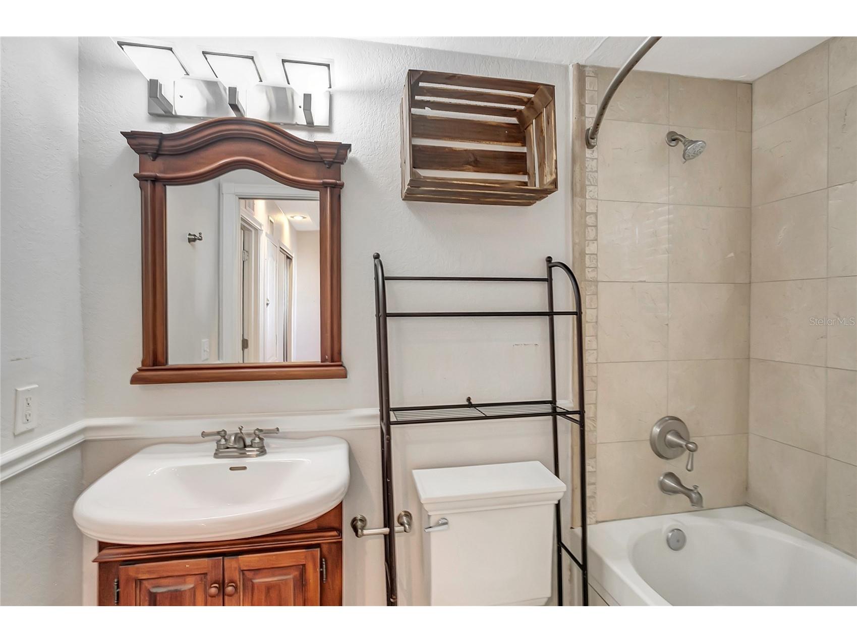 201 6th Street S #102 Saint Petersburg FL 33701 TB8517191 image14