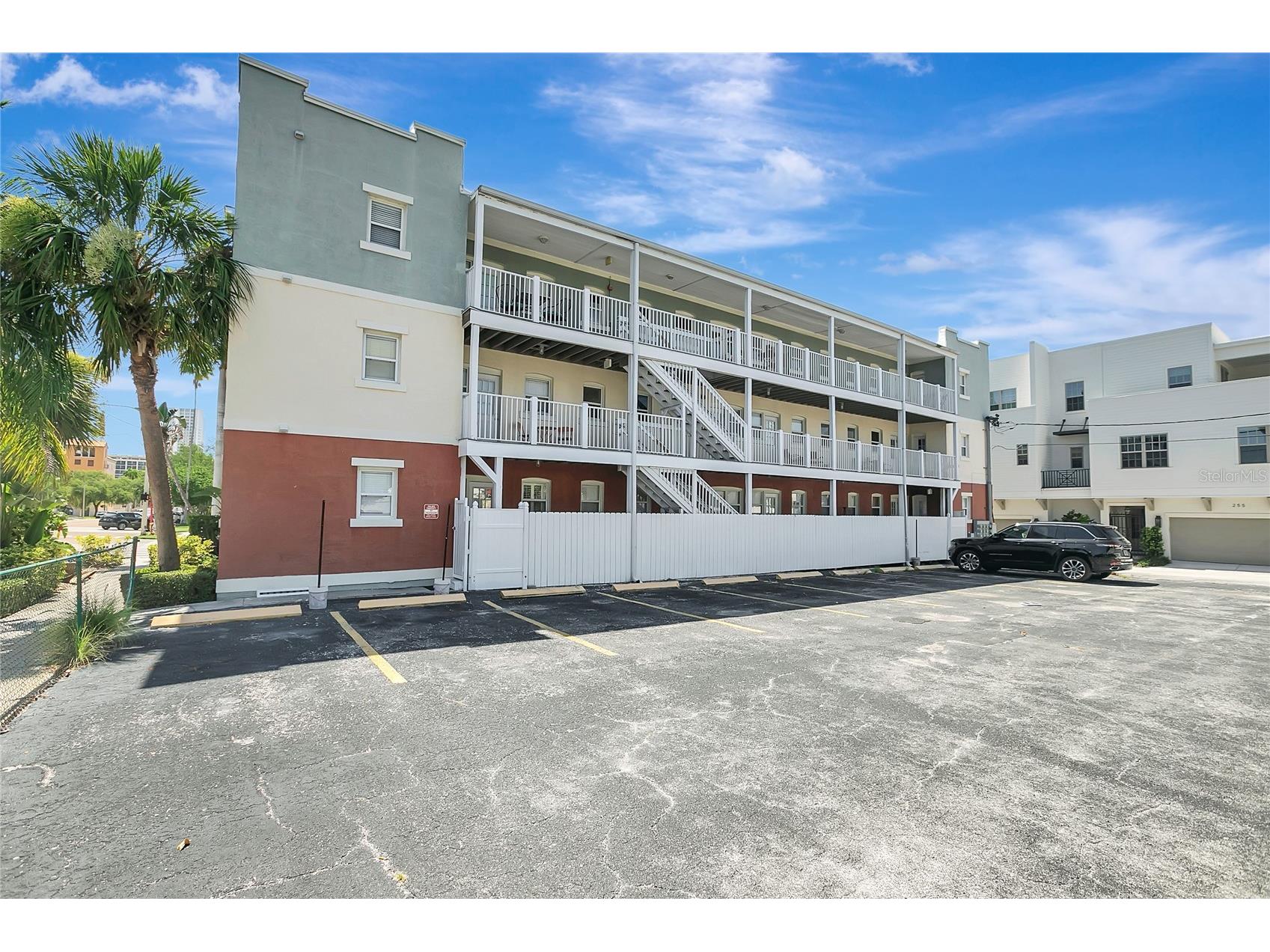 201 6th Street S #102 Saint Petersburg FL 33701 TB8517191 image22