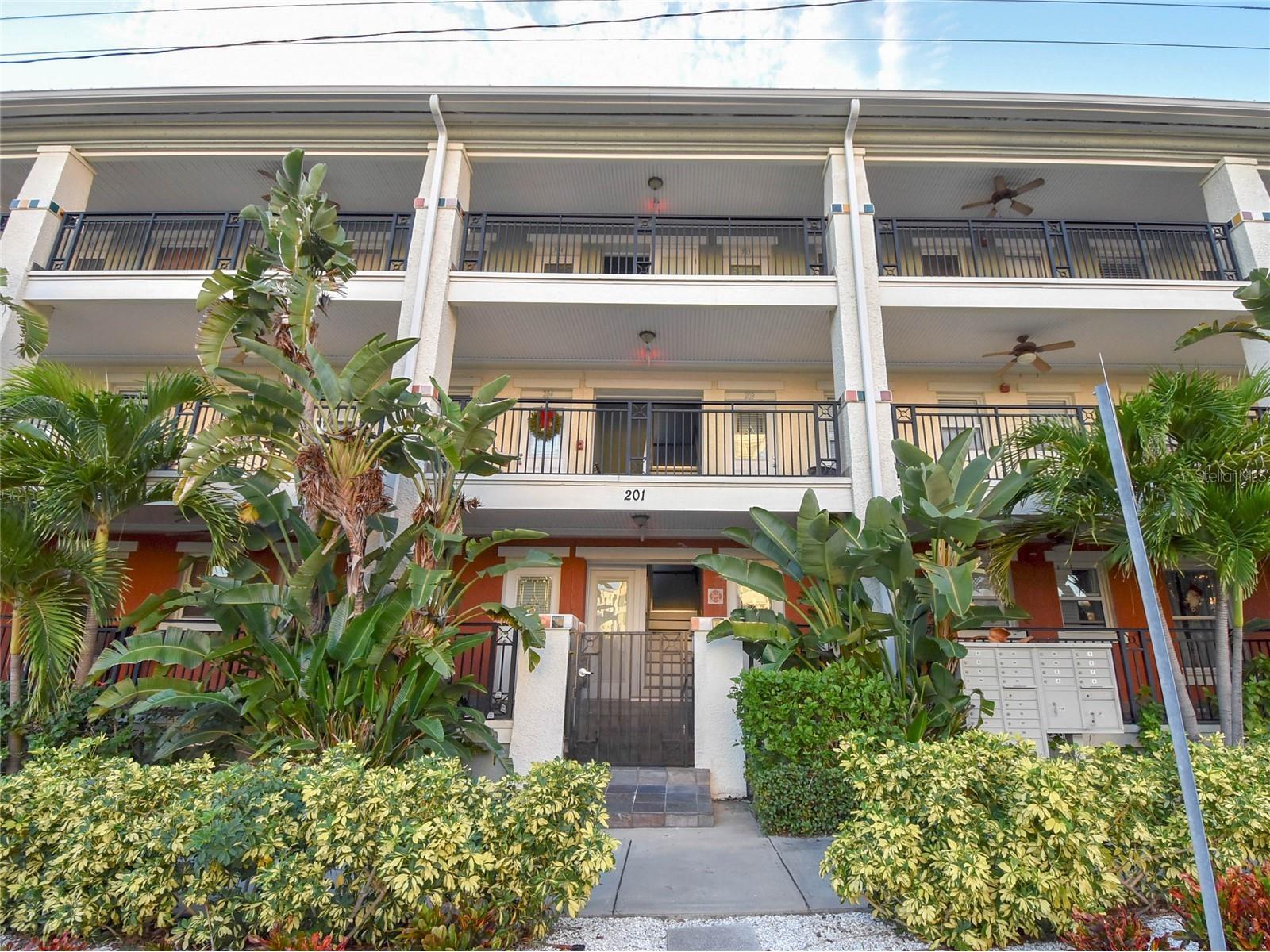 201 6th Street S #203 Saint Petersburg FL 33701 TB8502001 image9