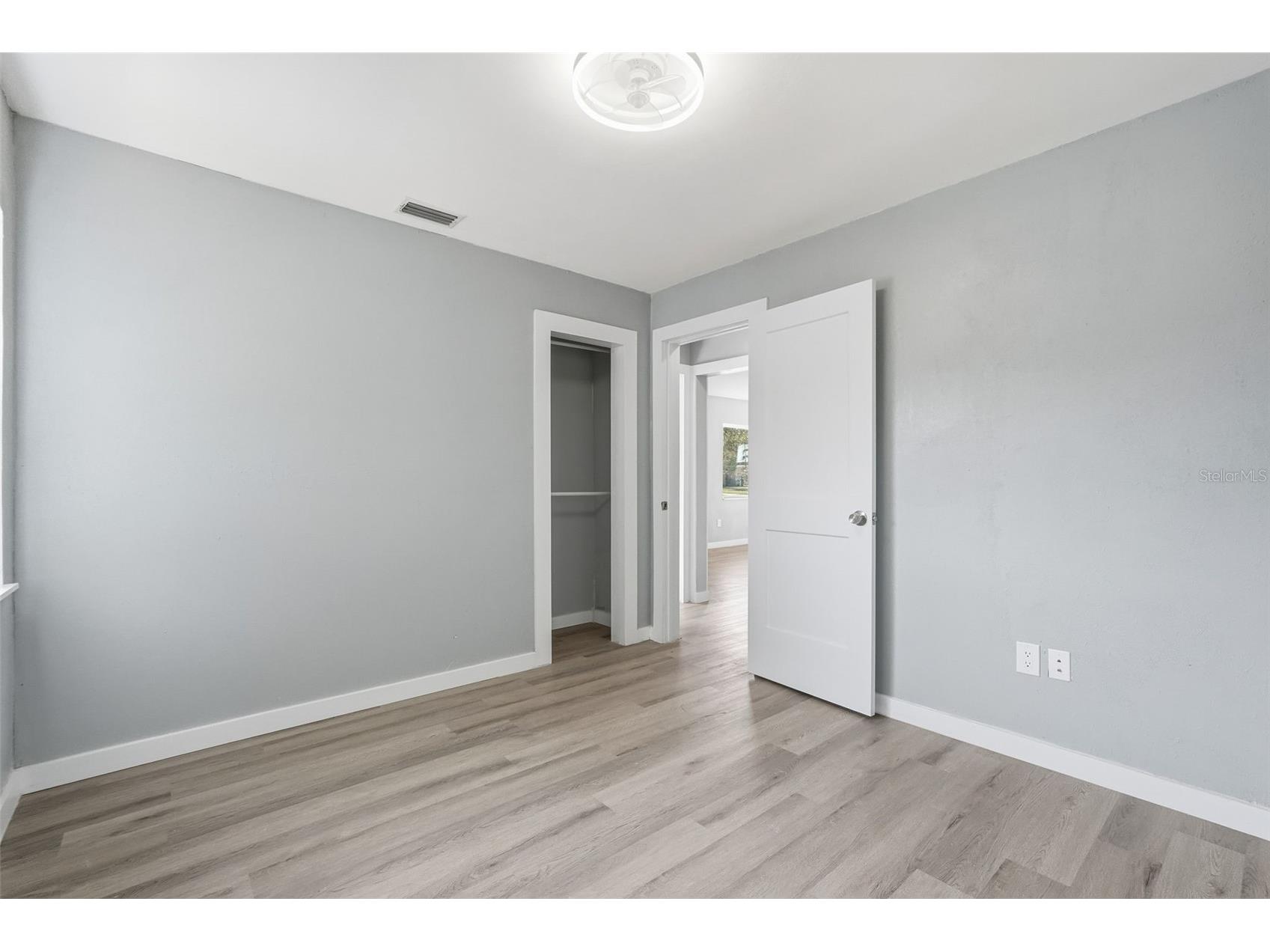 201 83rd Avenue N Saint Petersburg FL 33702 TB8459391 image26