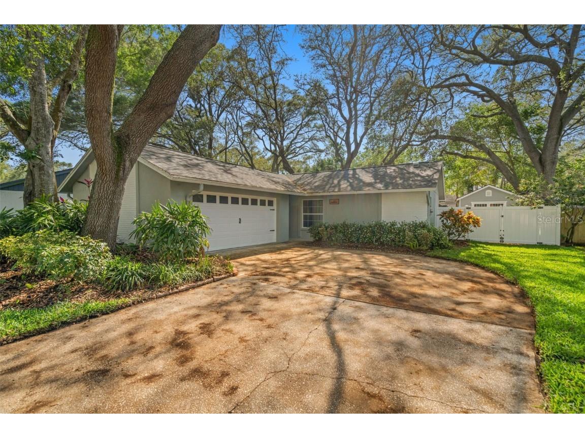 201 Arbor Glen Drive Palm Harbor FL 34683 U8238796 image1