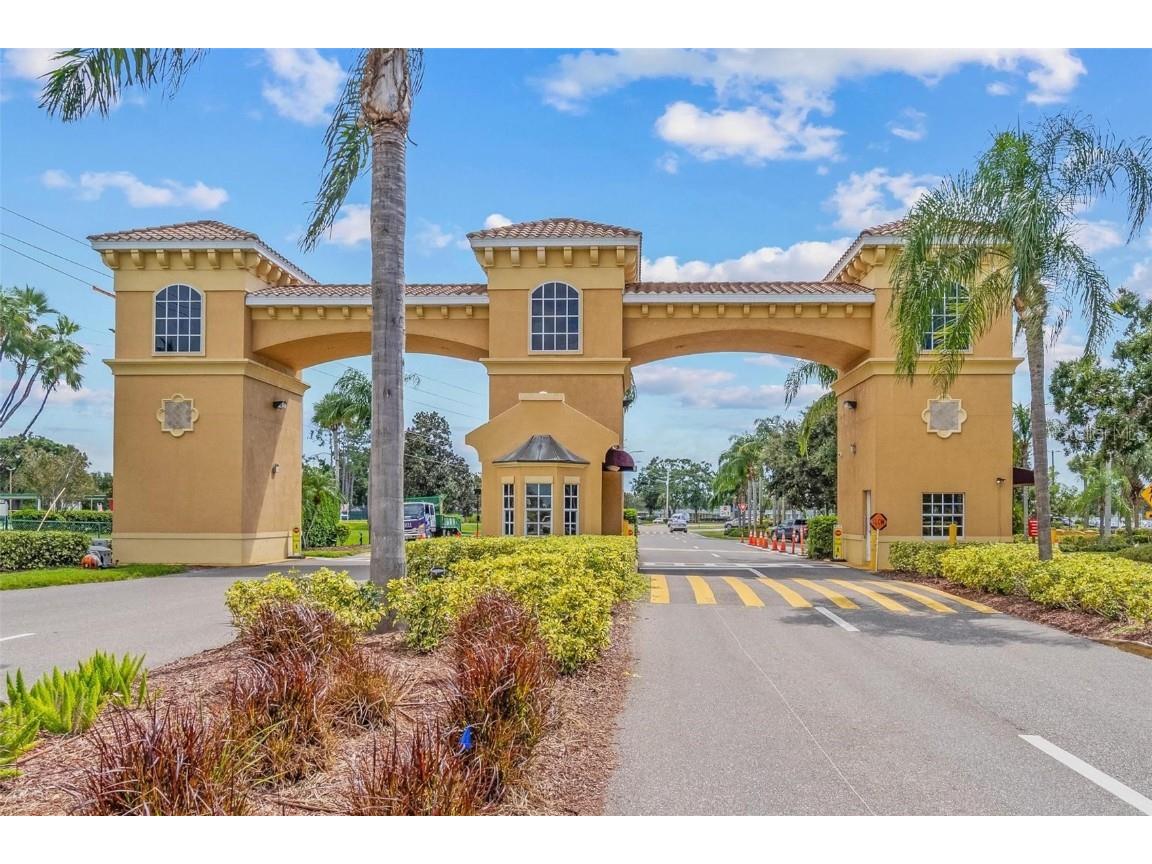 201 Bedford Trail #123 Sun City Center FL 33573 TB8431392 image3