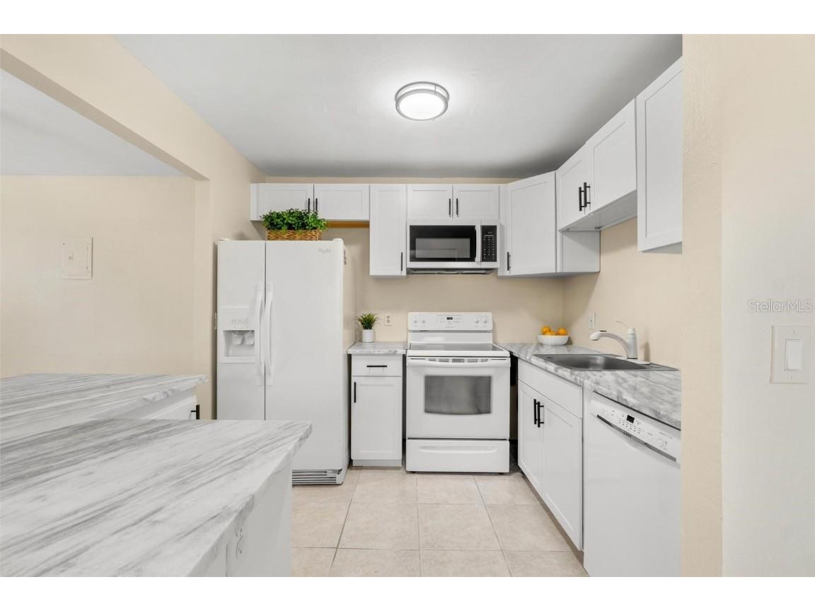 201 Bedford Trail #123 Sun City Center FL 33573 TB8431392 image9