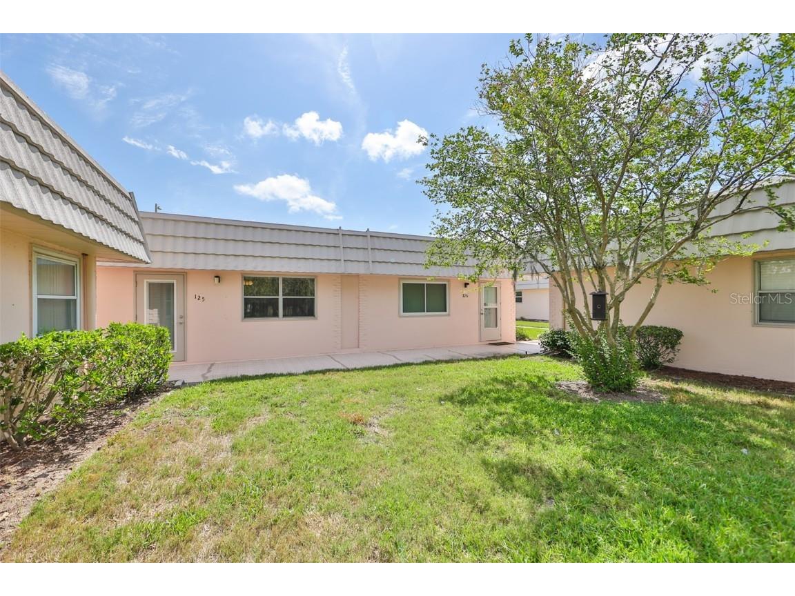201 Bedford Trail #125 Sun City Center FL 33573 T3446152 image1