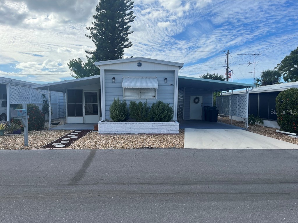 201 Bimini Drive Palmetto FL 34221 A4588935 image1