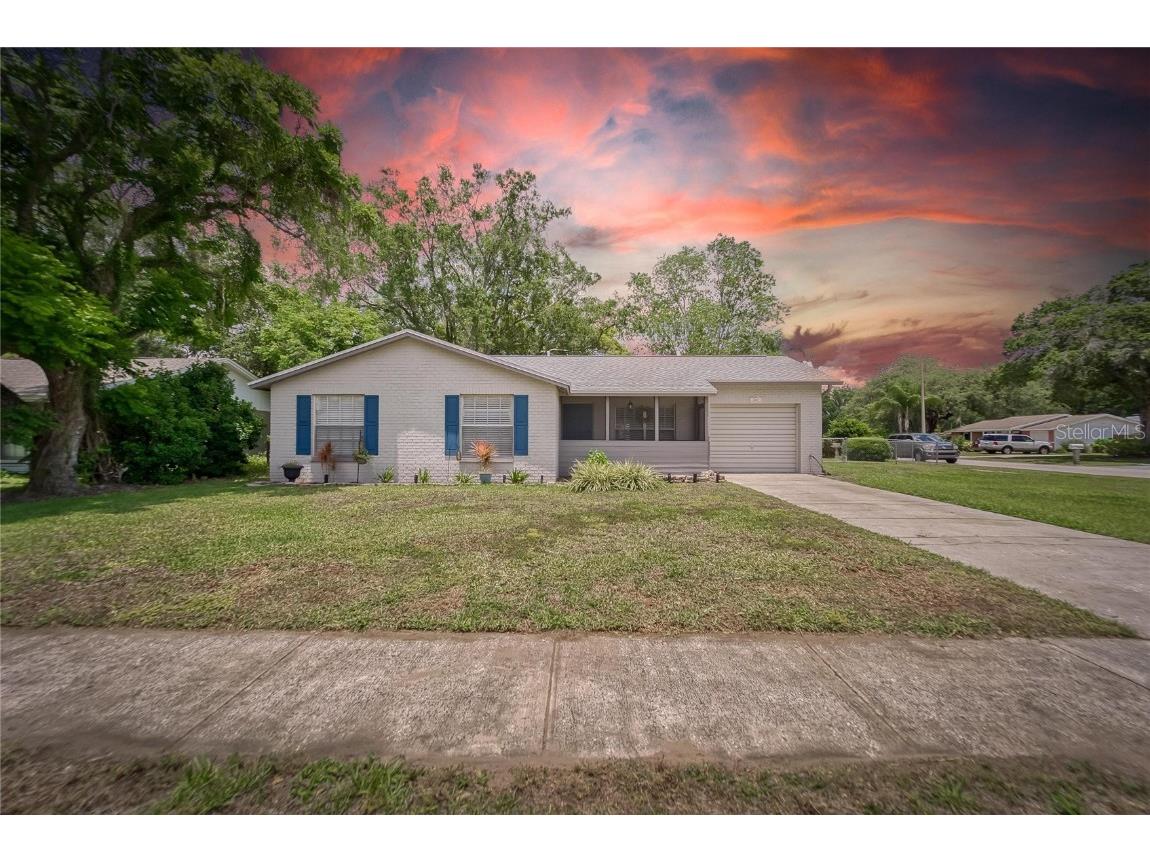 201 Claire Drive, Seffner, FL, 33584 MLS T3374118 Edina Realty