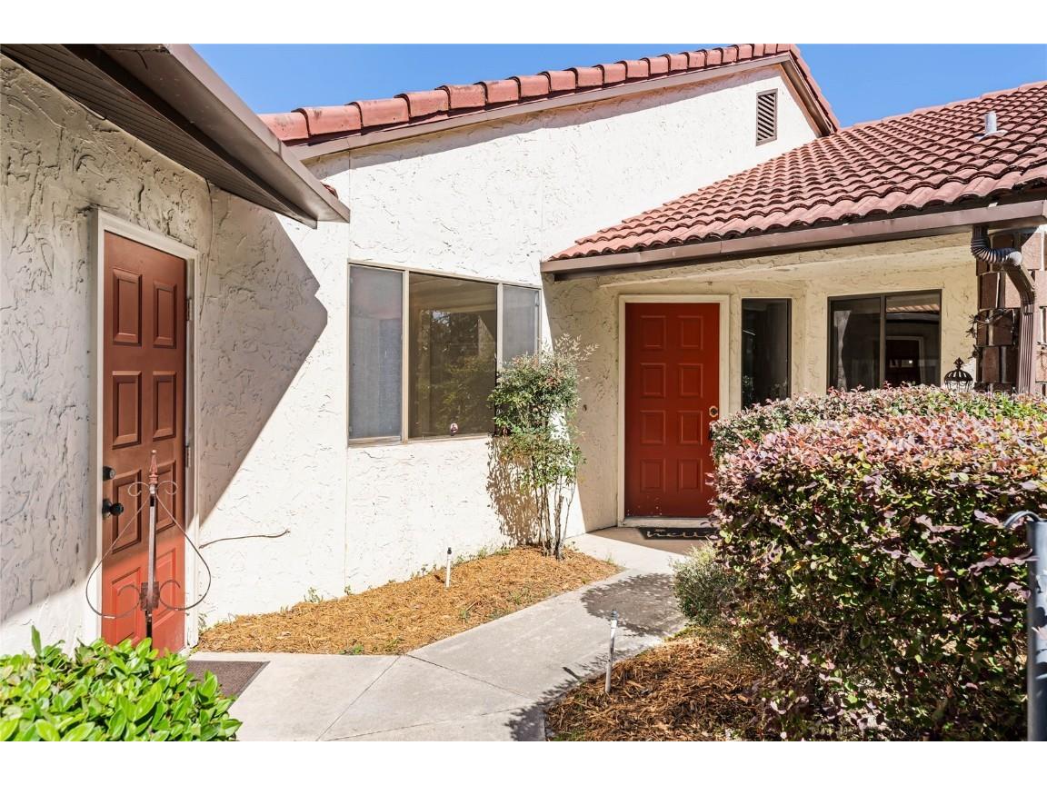 201 Clusterwood Drive Yalaha FL 34797 G5071575 image1