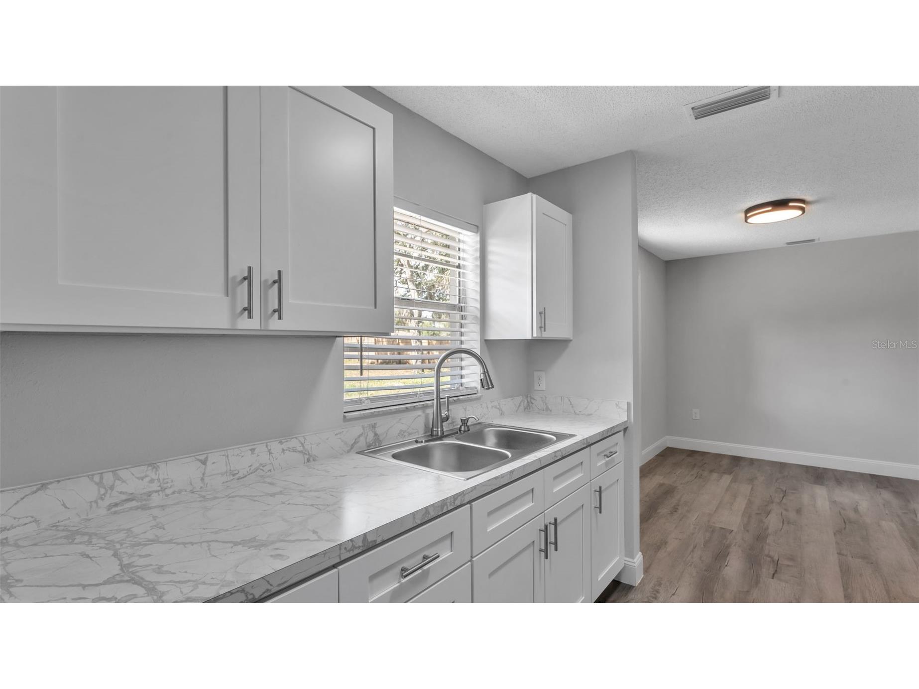 201 E Pine Street Davenport FL 33837 P4938637 image13