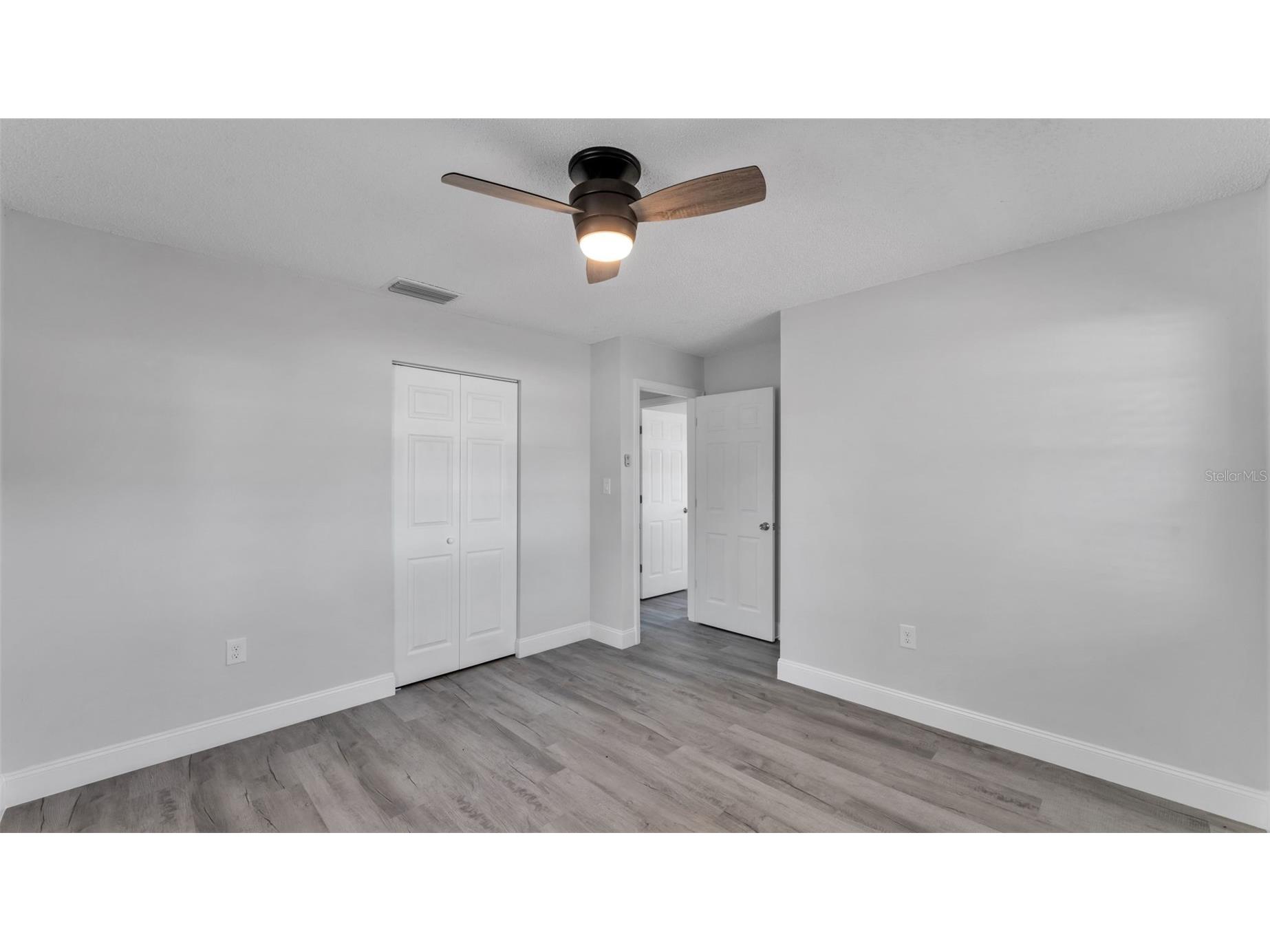 201 E Pine Street Davenport FL 33837 P4938637 image17