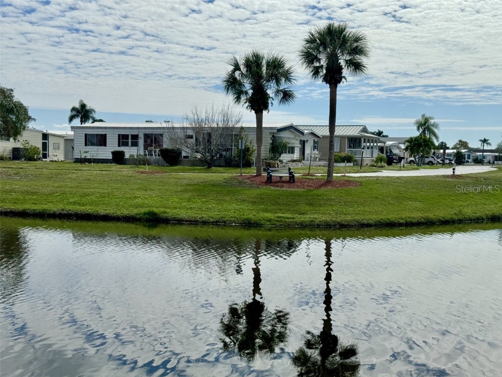 201 Estrada North Port FL 34287 A4600936 image1