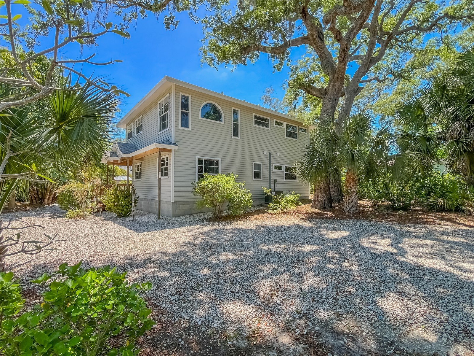 201 Georgia Avenue Crystal Beach FL 34681 TB8462277 image1