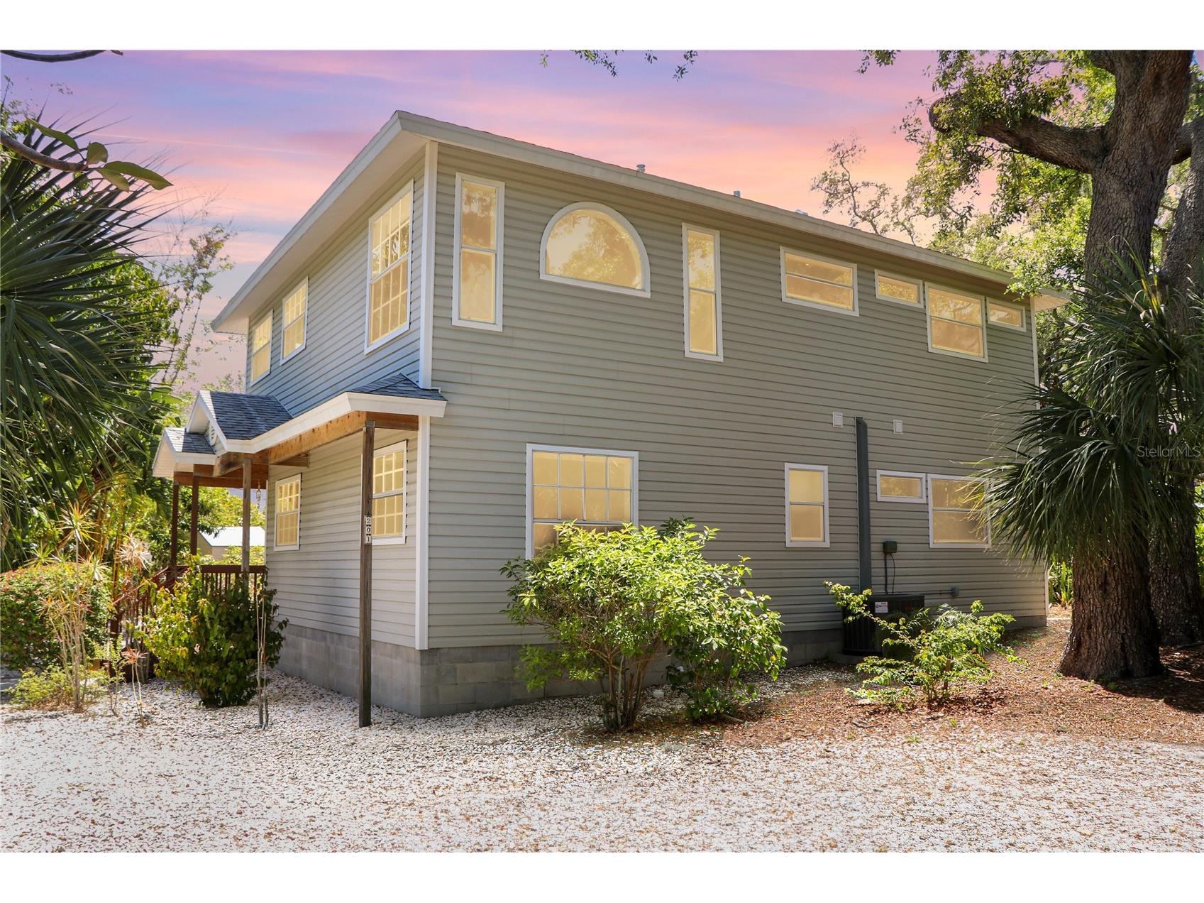 201 Georgia Avenue Crystal Beach FL 34681 TB8462277 image2