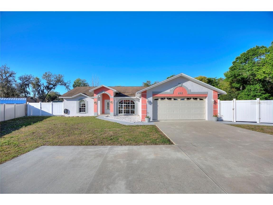 201 Glenridge Loop S Lakeland FL 33809 P4924929 image1