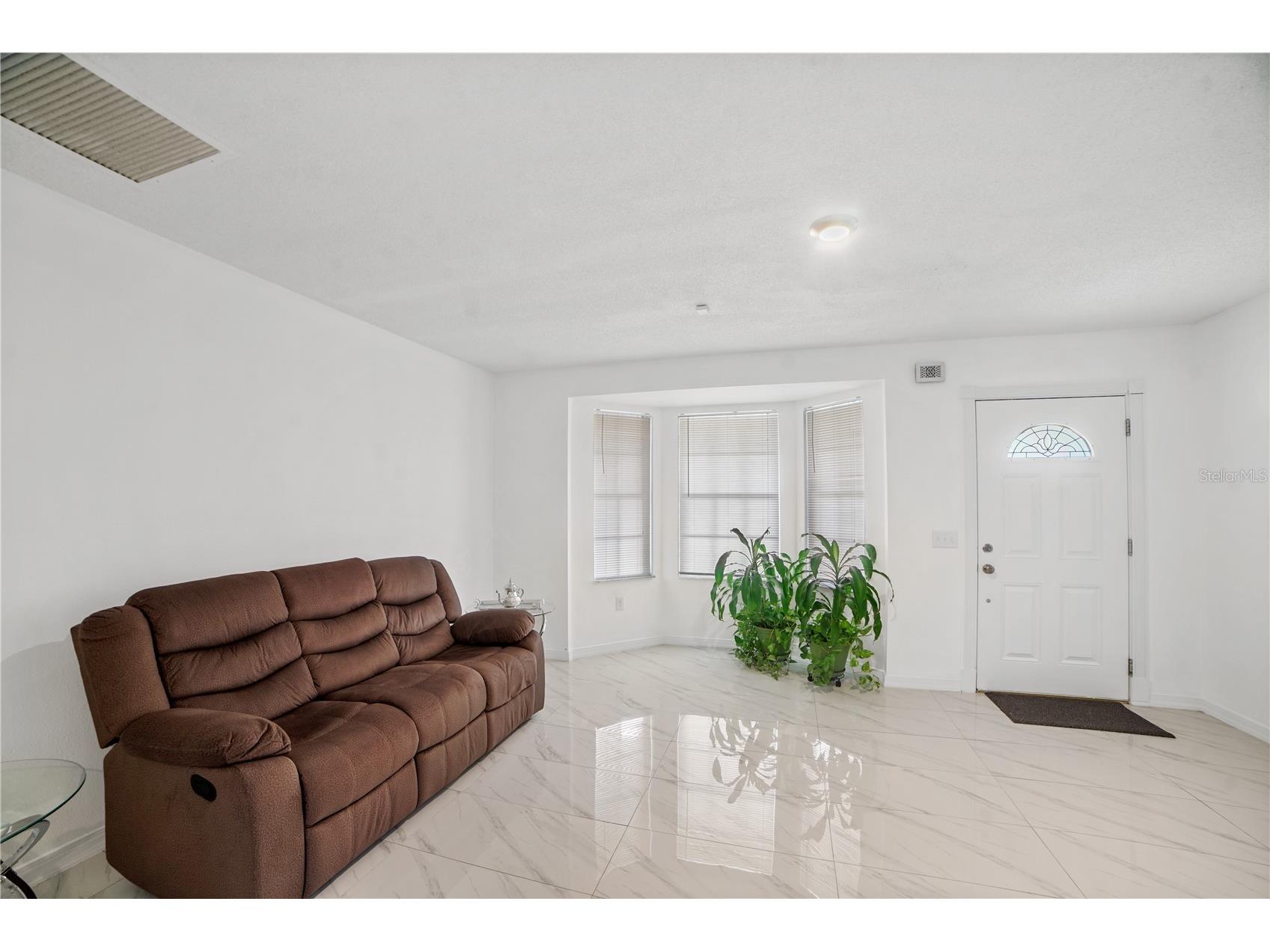 201 Great Yarmouth Court Kissimmee FL 34758 O6414983 image2