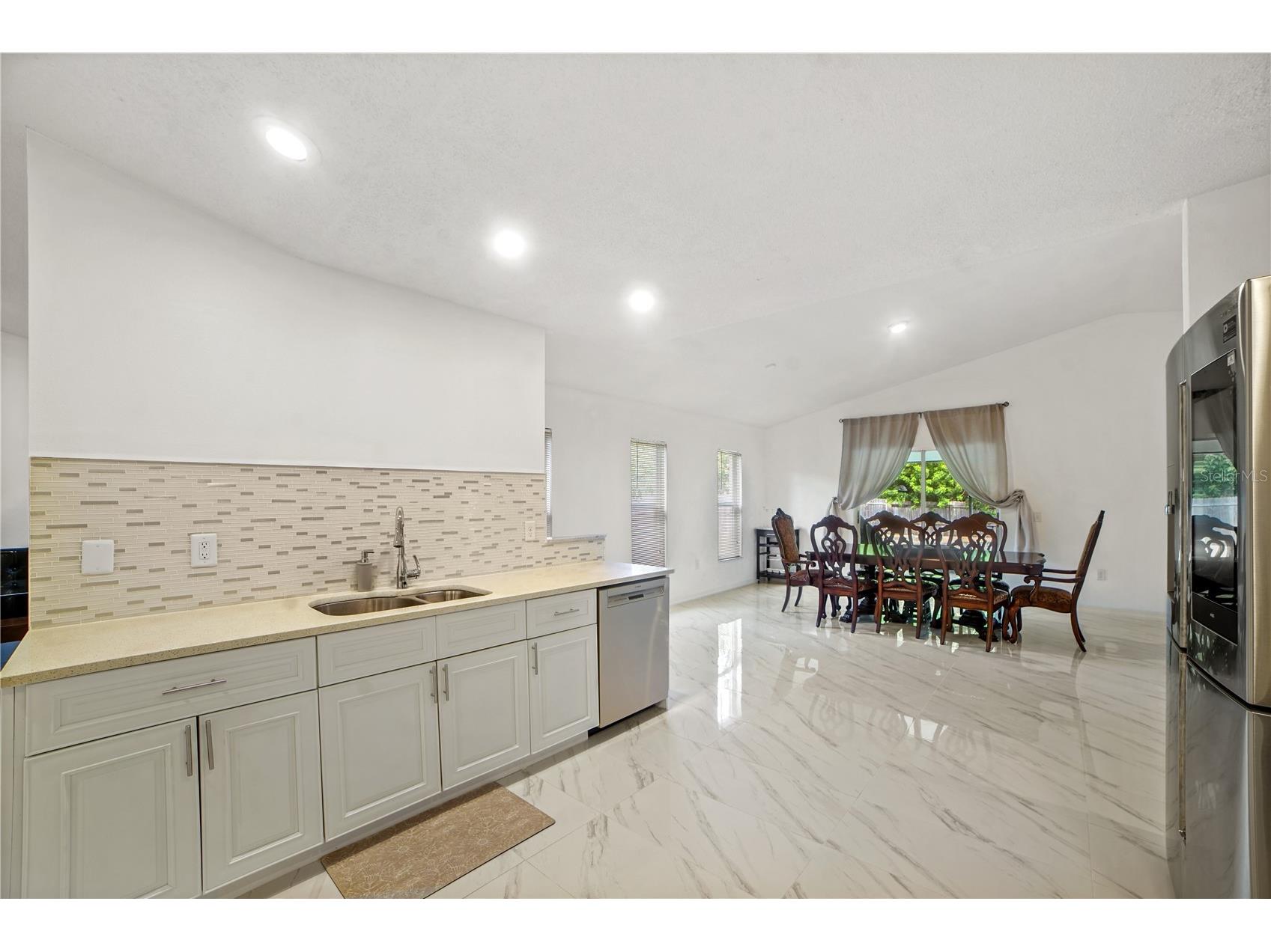 201 Great Yarmouth Court Kissimmee FL 34758 O6414983 image4