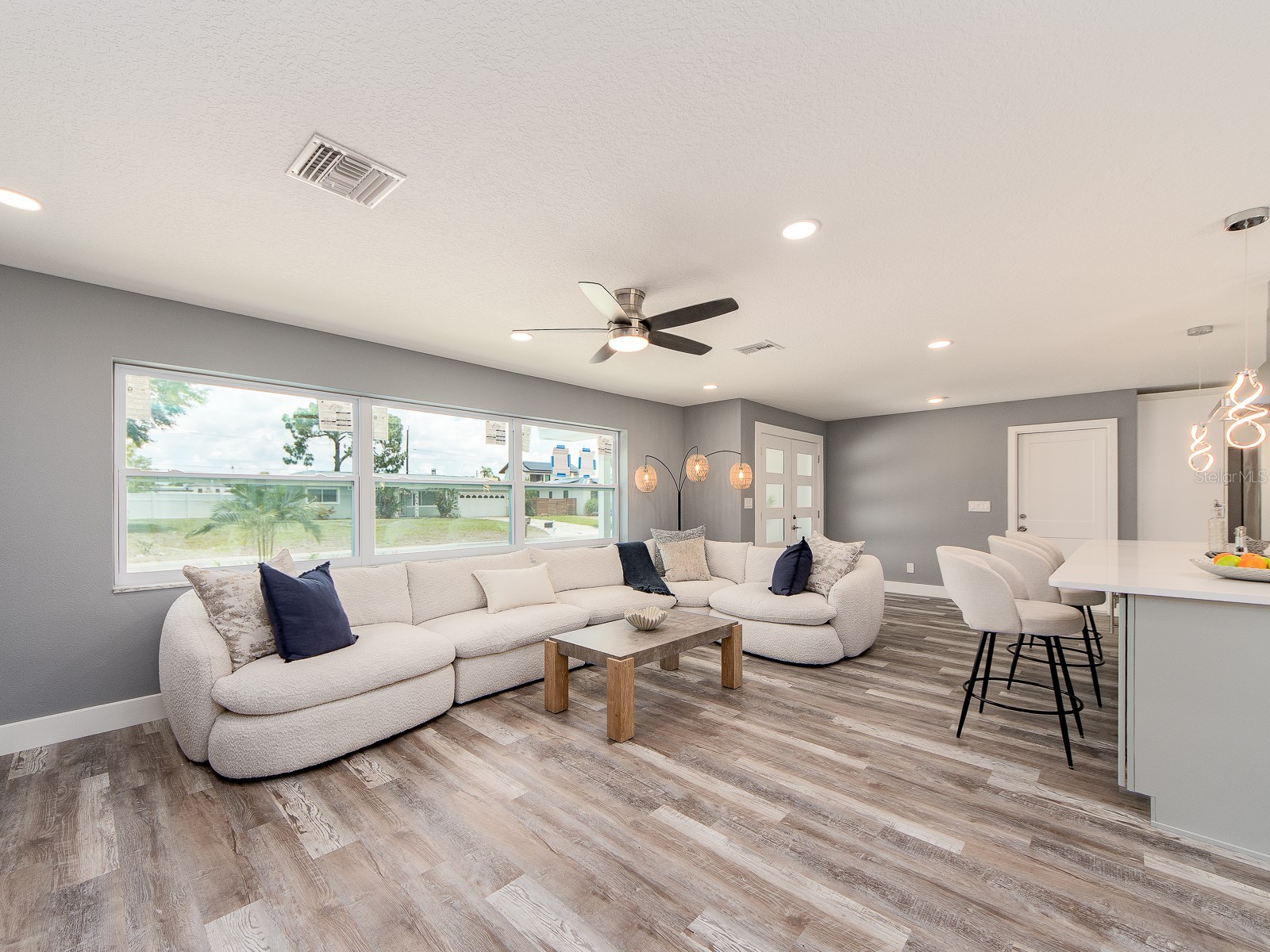 201 Harbor Bluff Drive Largo FL 33770 TB8525941 image3