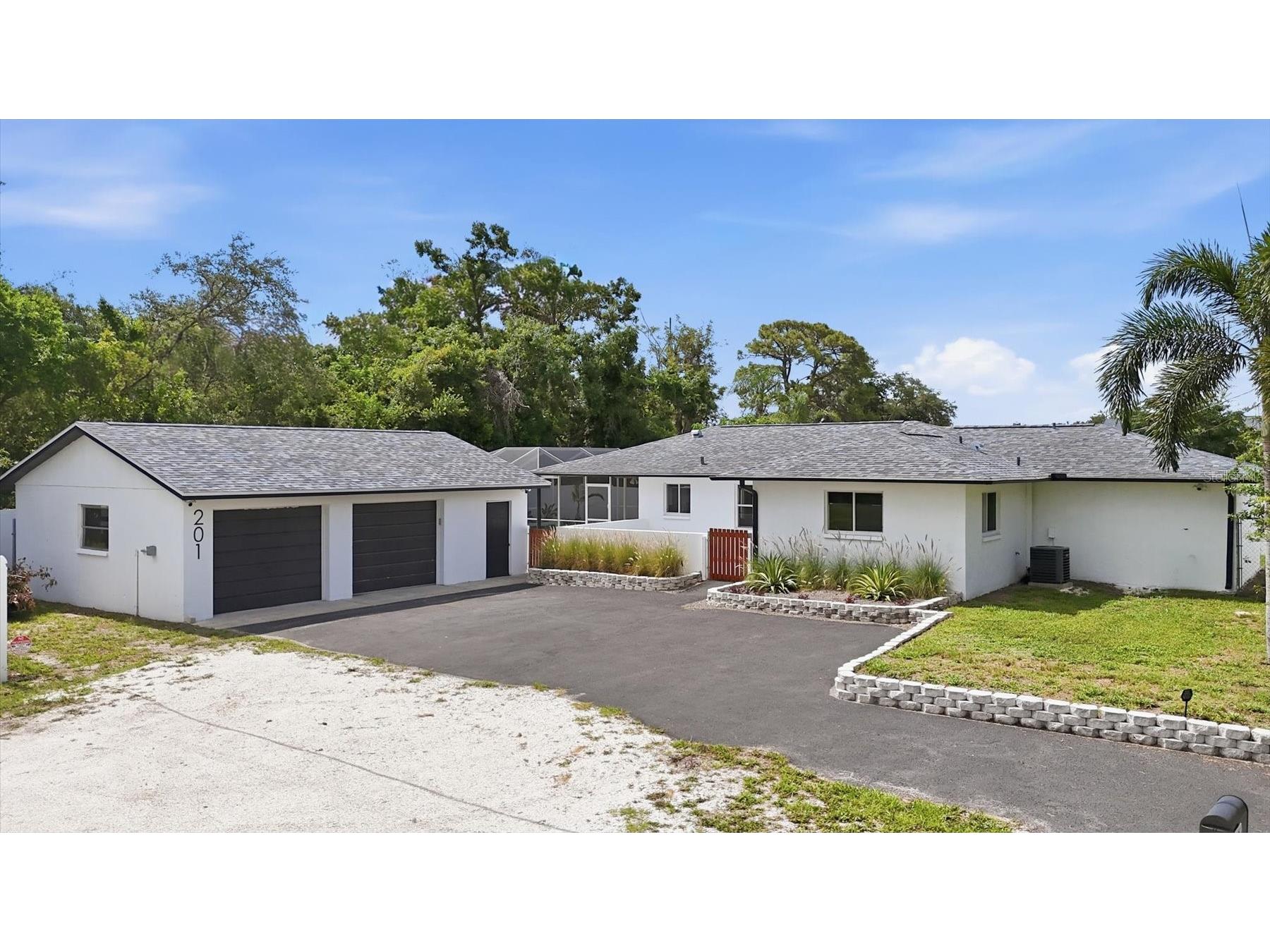 201 Honore Avenue Sarasota FL 34232 A4694437 image1
