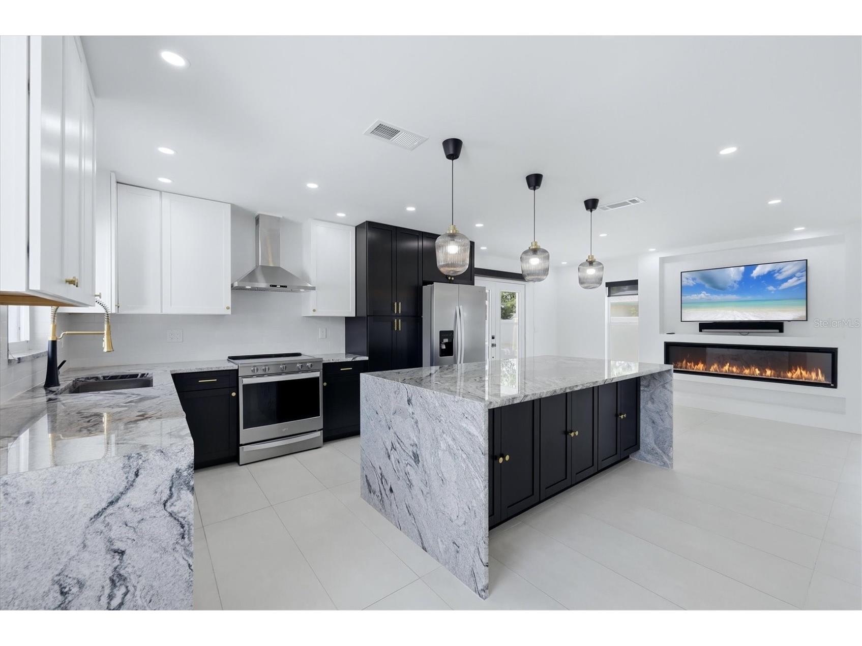 201 Honore Avenue Sarasota FL 34232 A4694437 image12