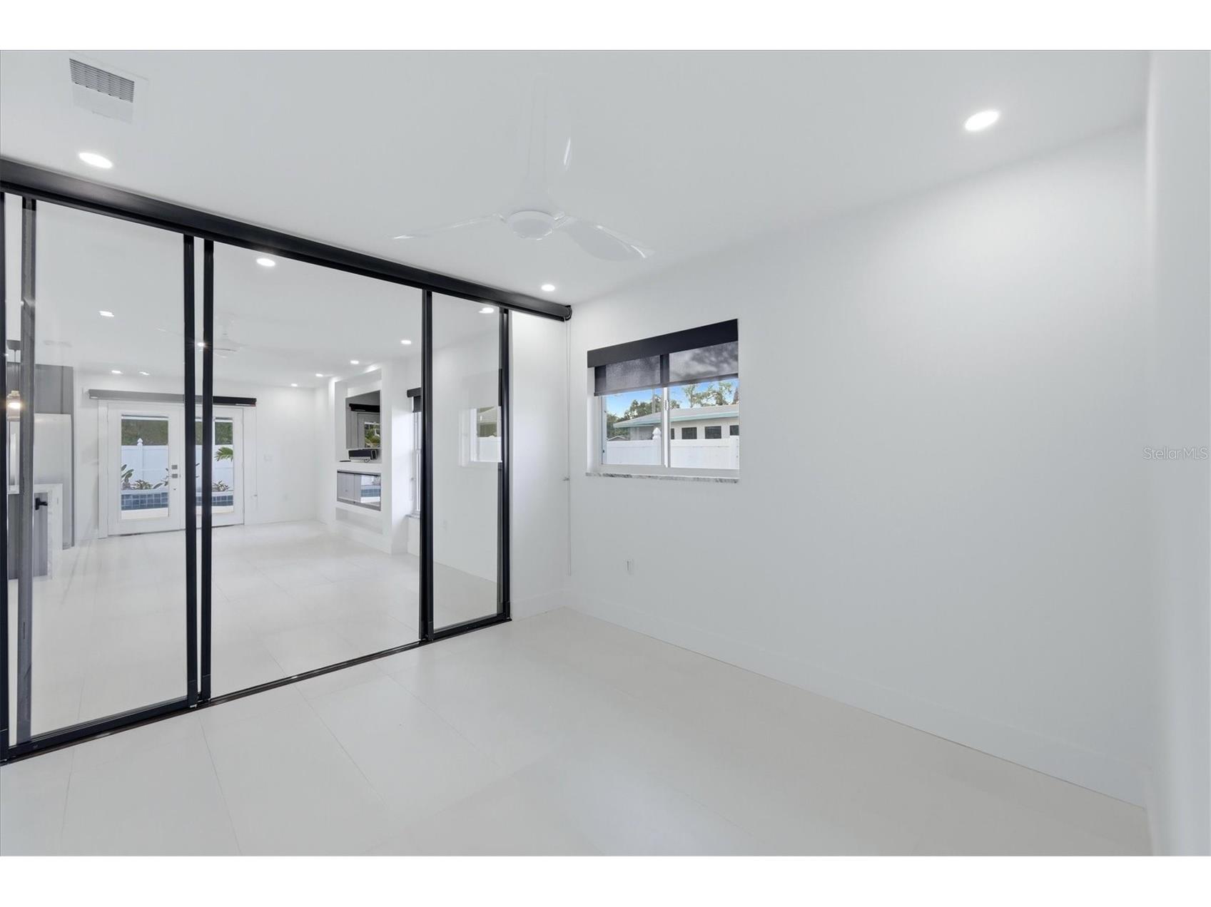 201 Honore Avenue Sarasota FL 34232 A4694437 image16