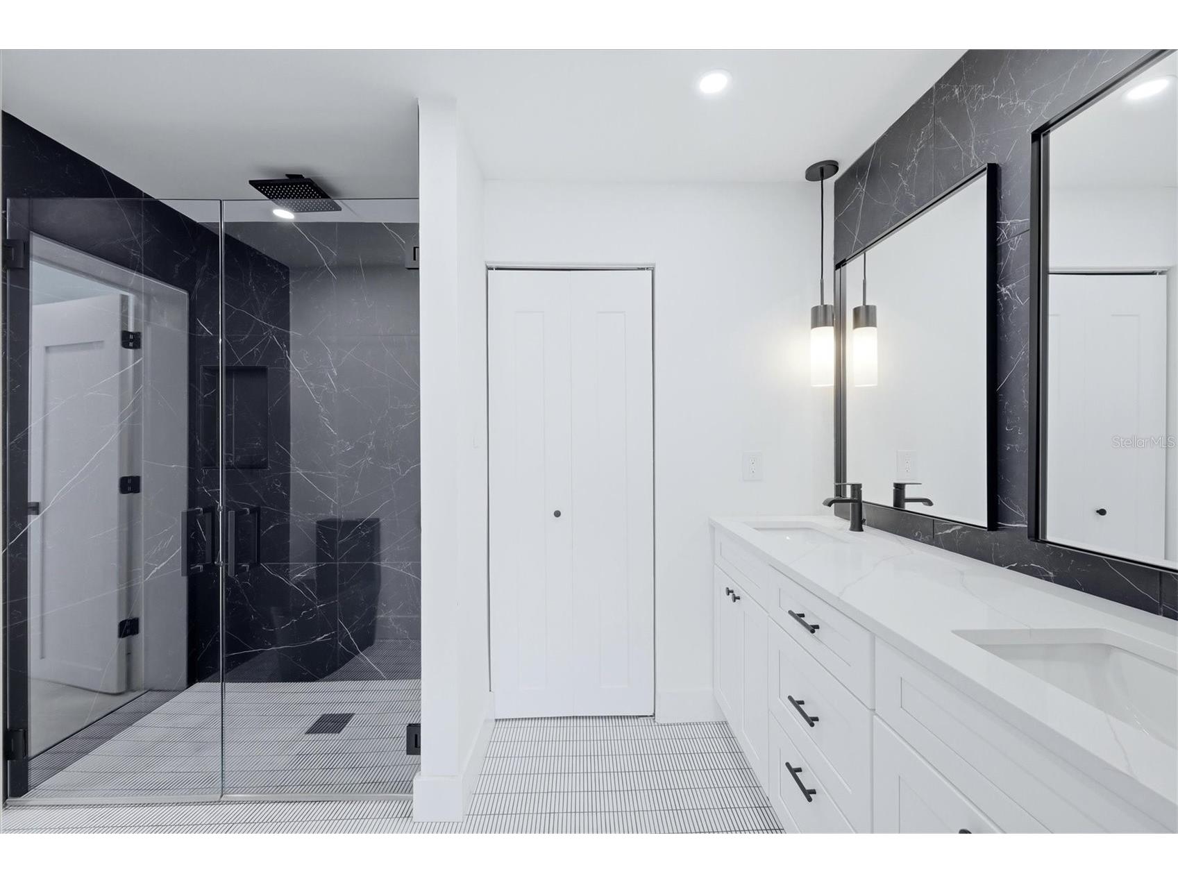 201 Honore Avenue Sarasota FL 34232 A4694437 image19