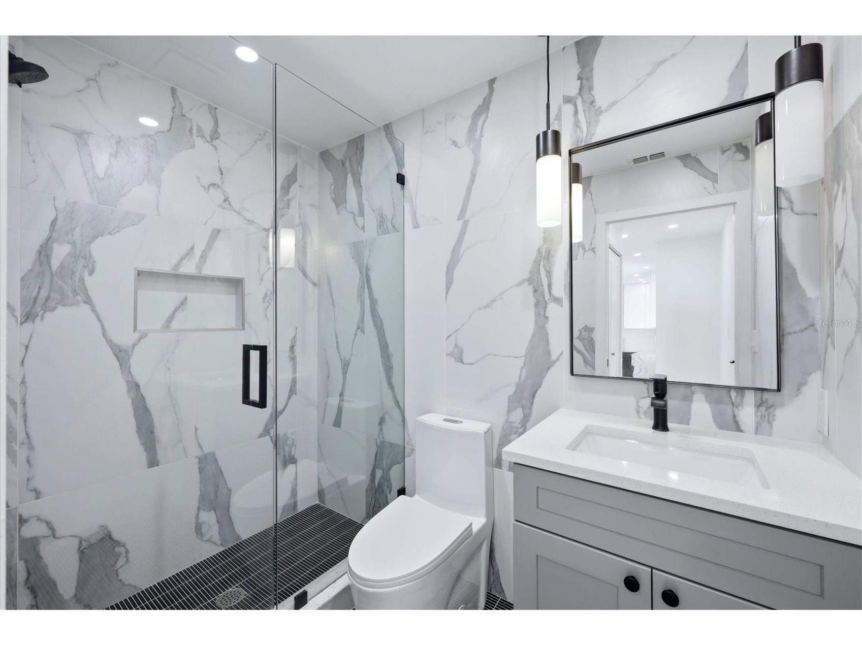 201 Honore Avenue Sarasota FL 34232 A4694437 image20