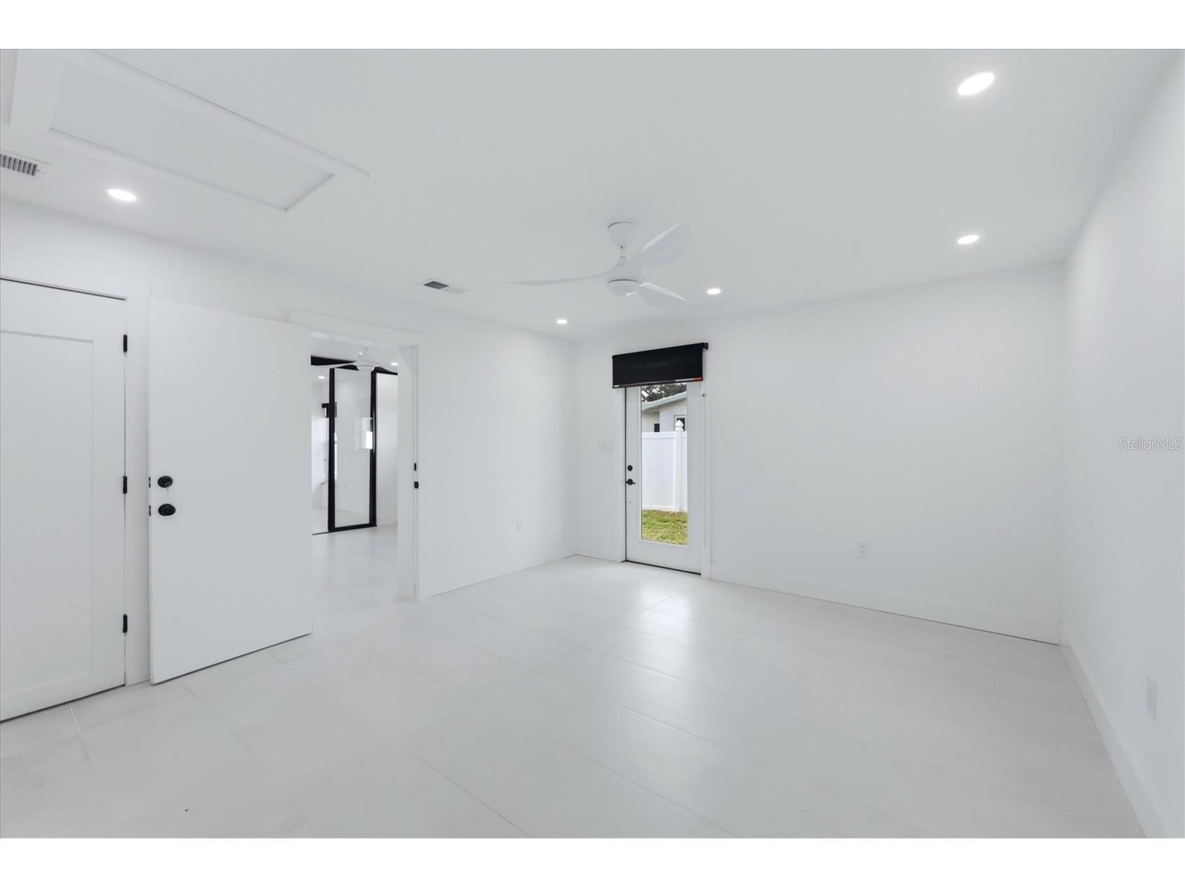 201 Honore Avenue Sarasota FL 34232 A4694437 image22
