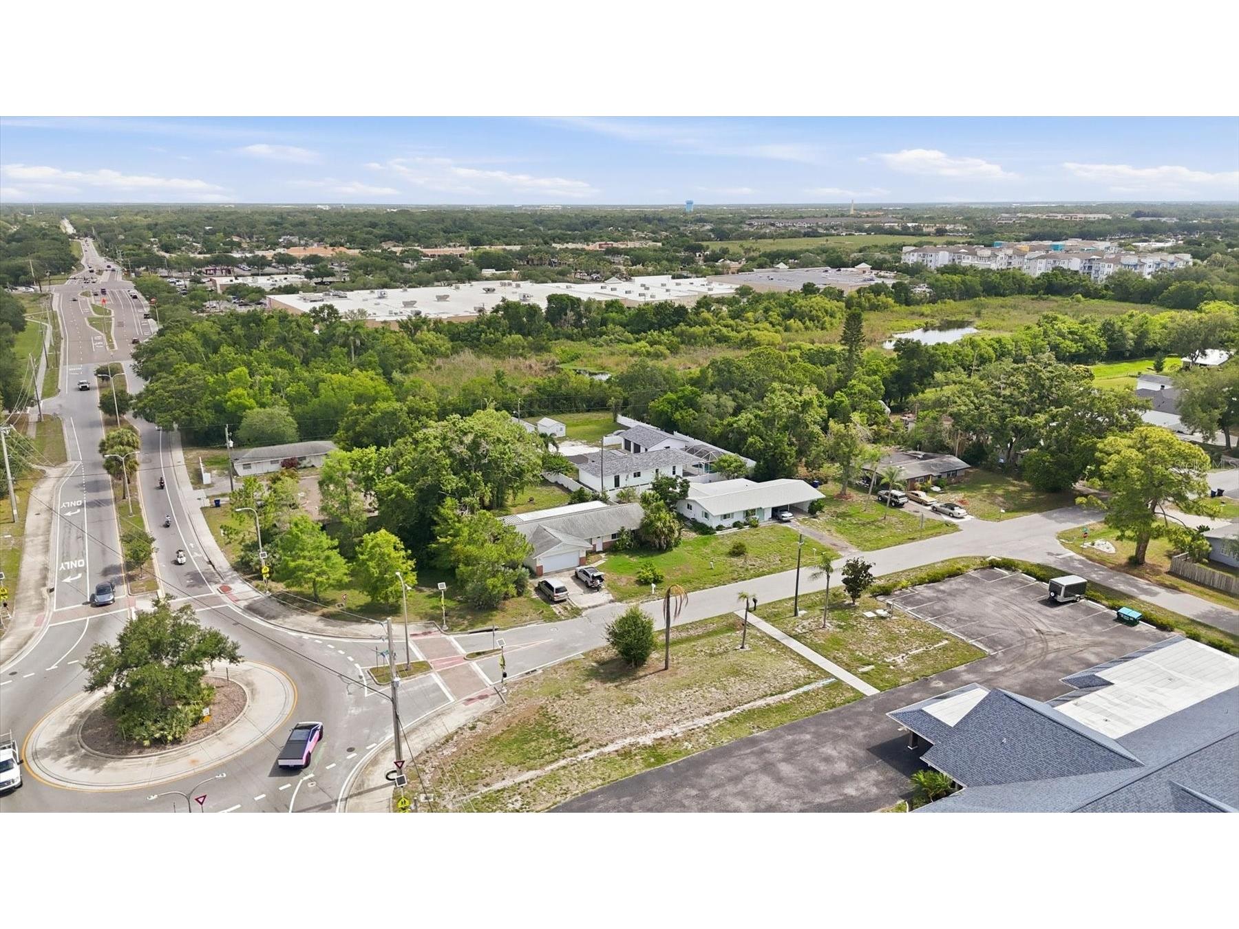 201 Honore Avenue Sarasota FL 34232 A4694437 image45