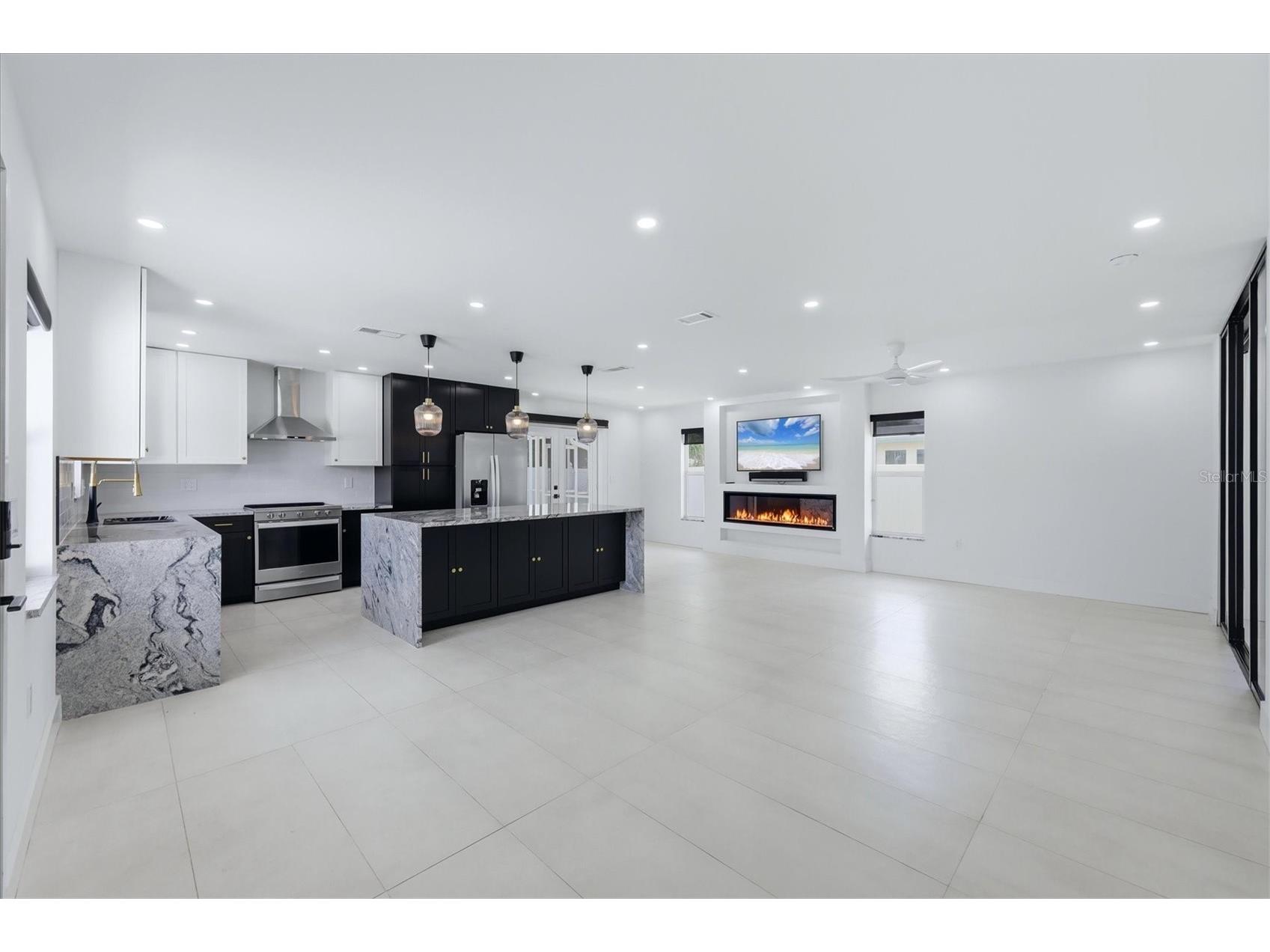 201 Honore Avenue Sarasota FL 34232 A4694437 image5