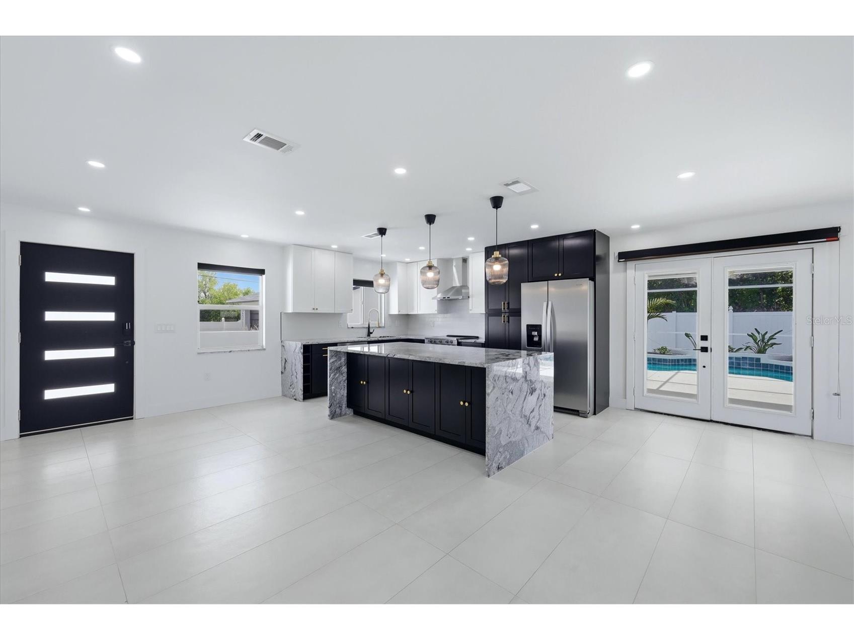 201 Honore Avenue Sarasota FL 34232 A4694437 image8