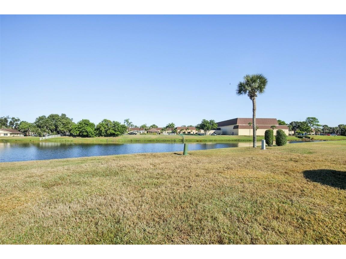 201 Kings Boulevard #13 Sun City Center FL 33573 TB8446711 image25